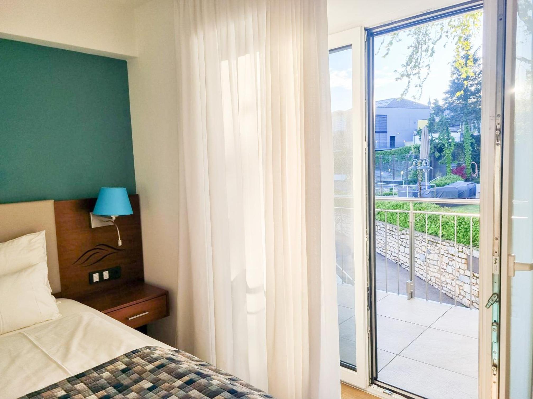 Deluxe Double Room with Balcony photo 1