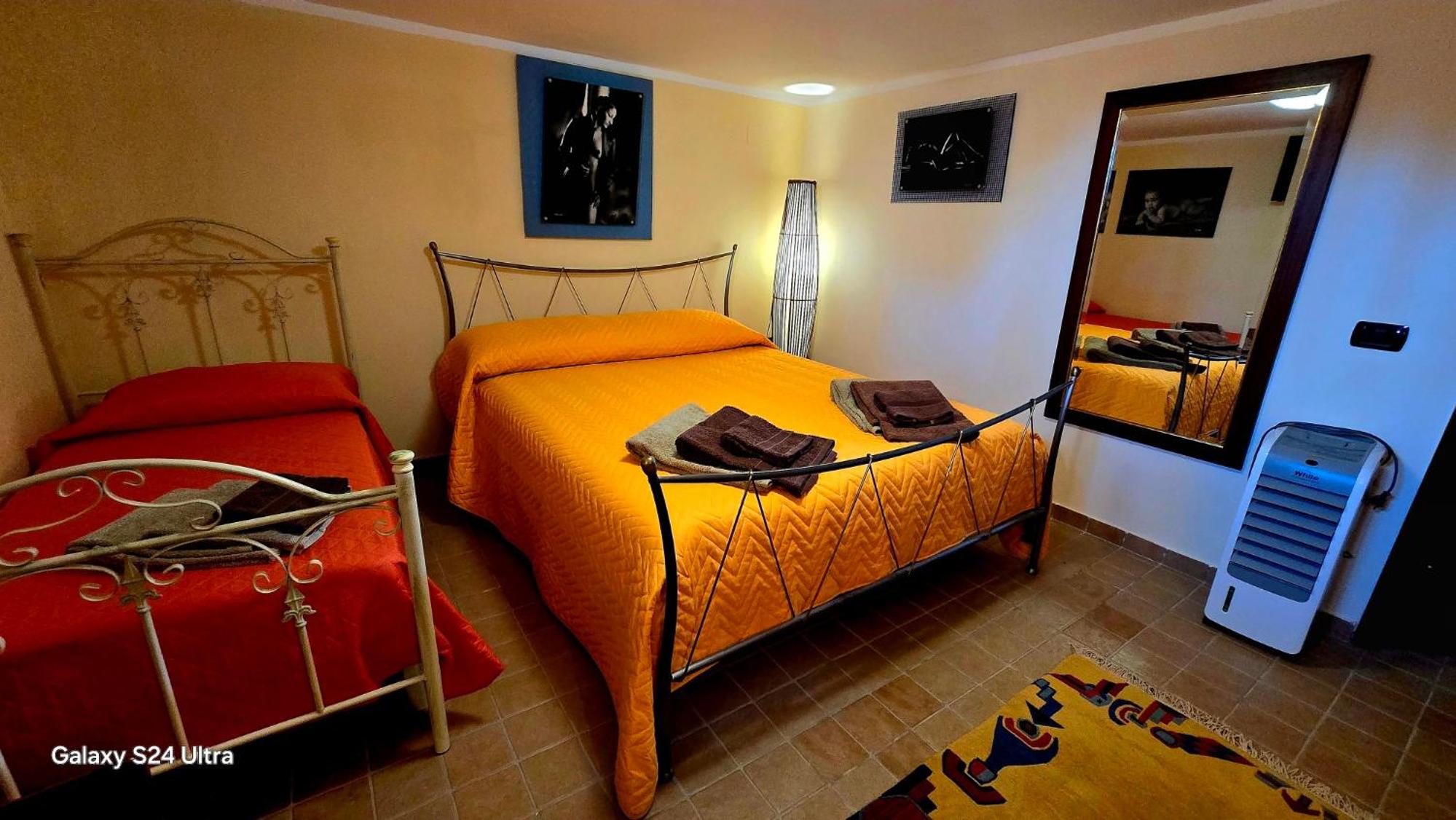 Double Room with Private External Bathroom photo 3