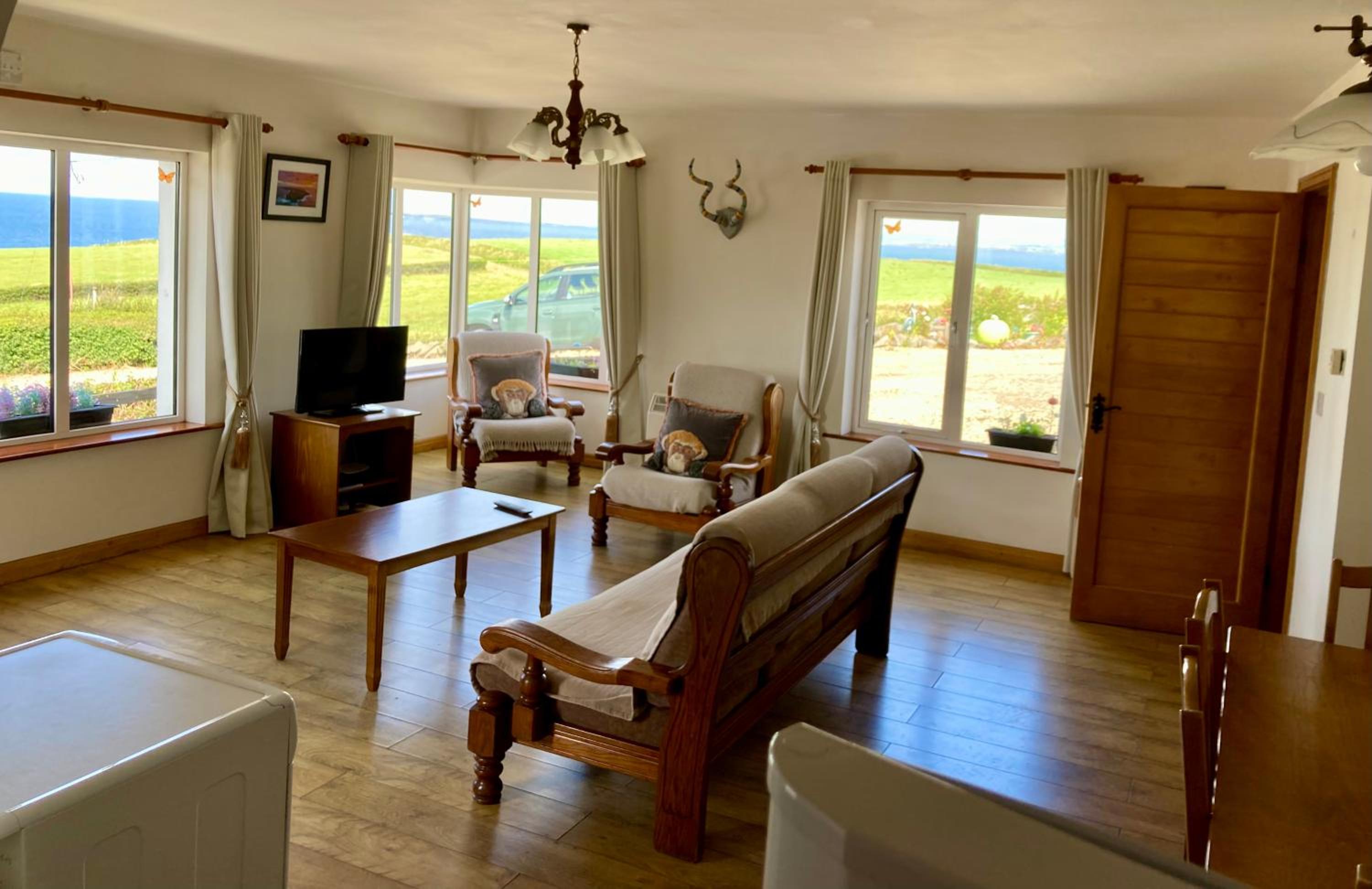 Three-Bedroom Vacation Home  photo 1