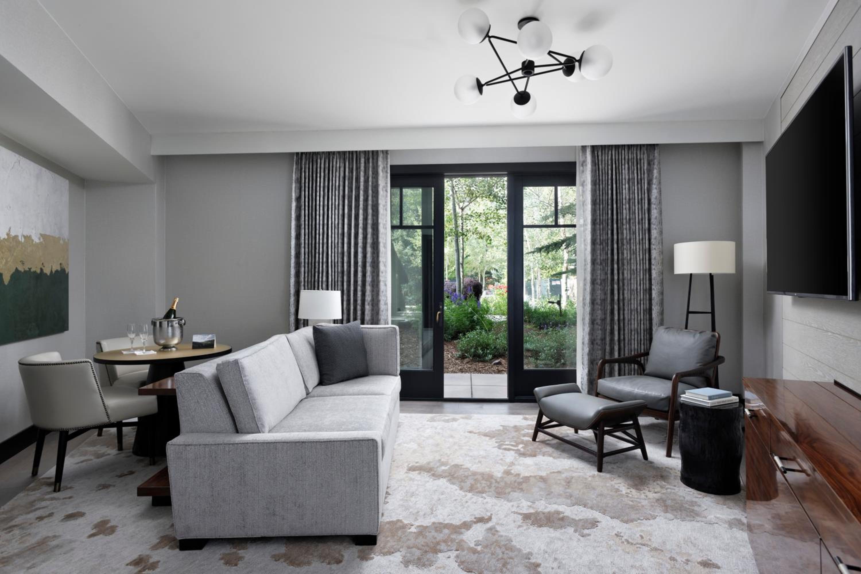 Executive Suite King bed