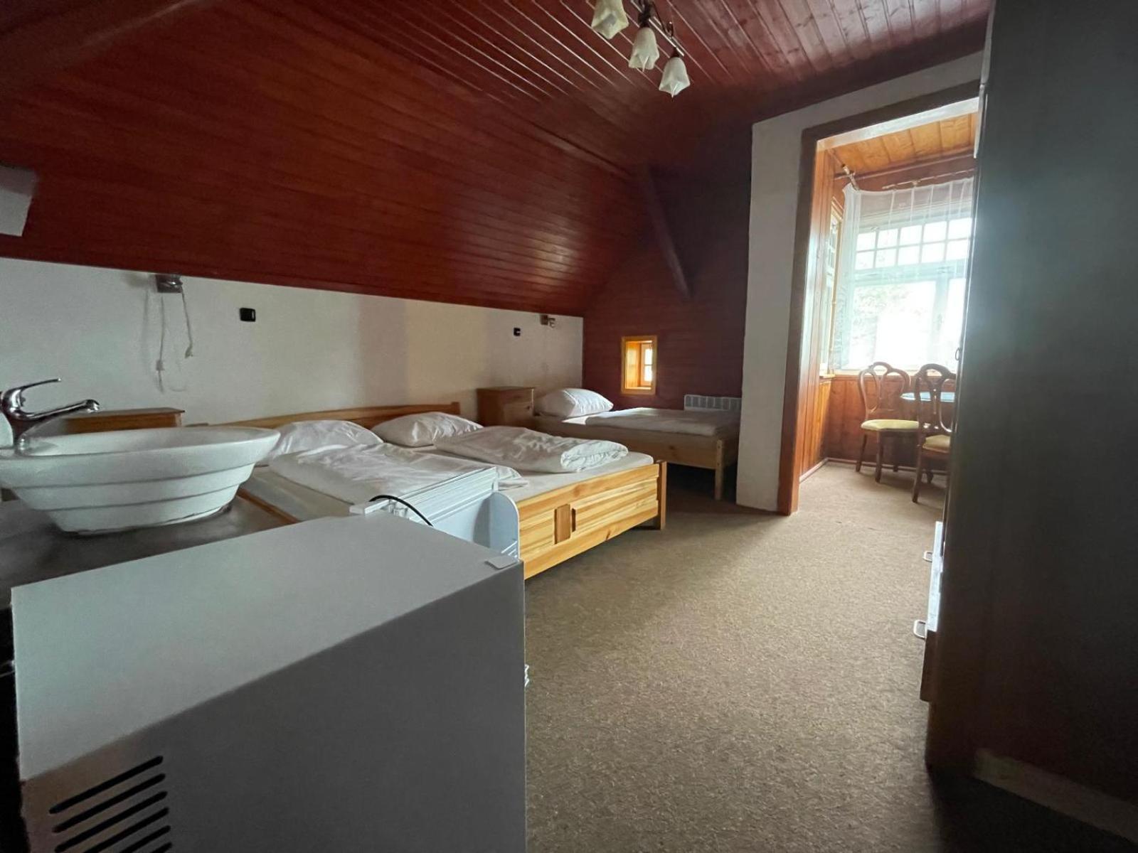 Quadruple Room with Shared Bathroom photo 1