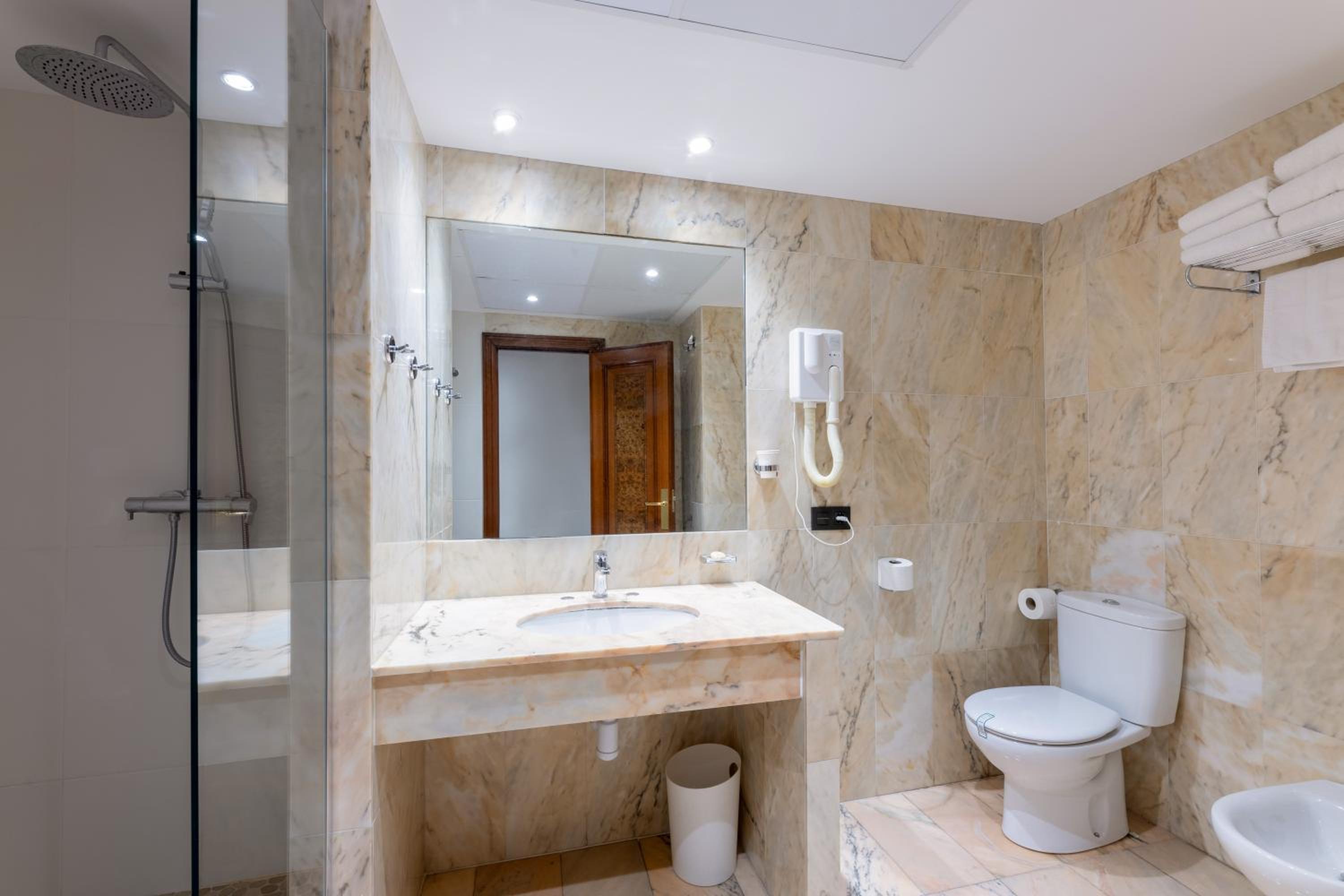 Triple Room - Photo 3