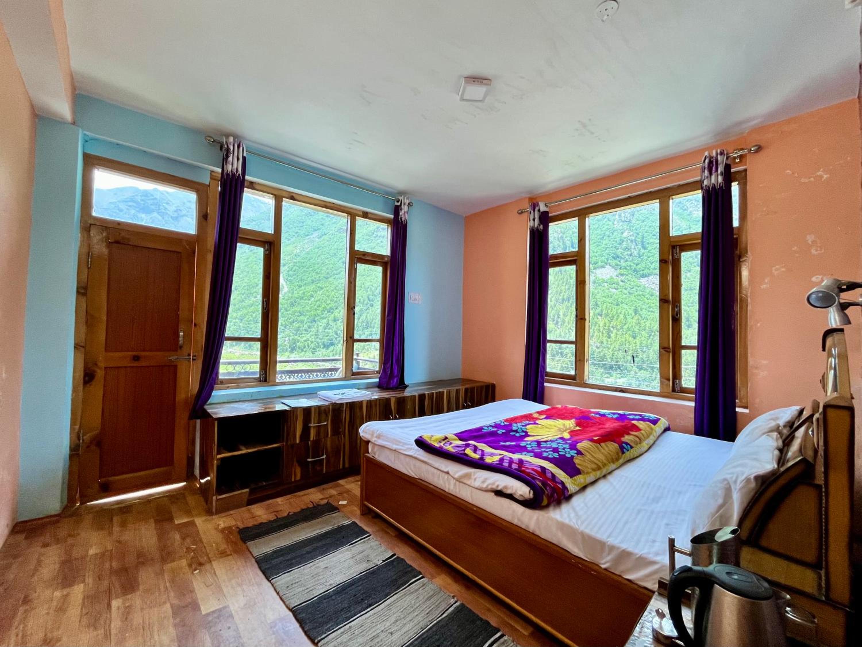 Deluxe Double Room With Balcony photo 1