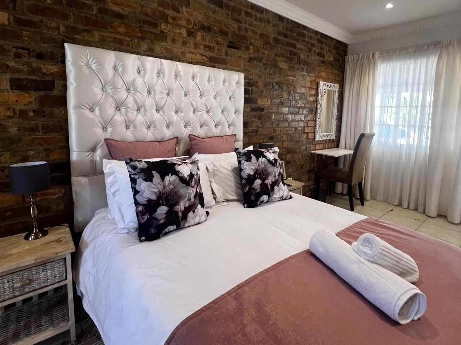 Comfort Queen Room photo 1