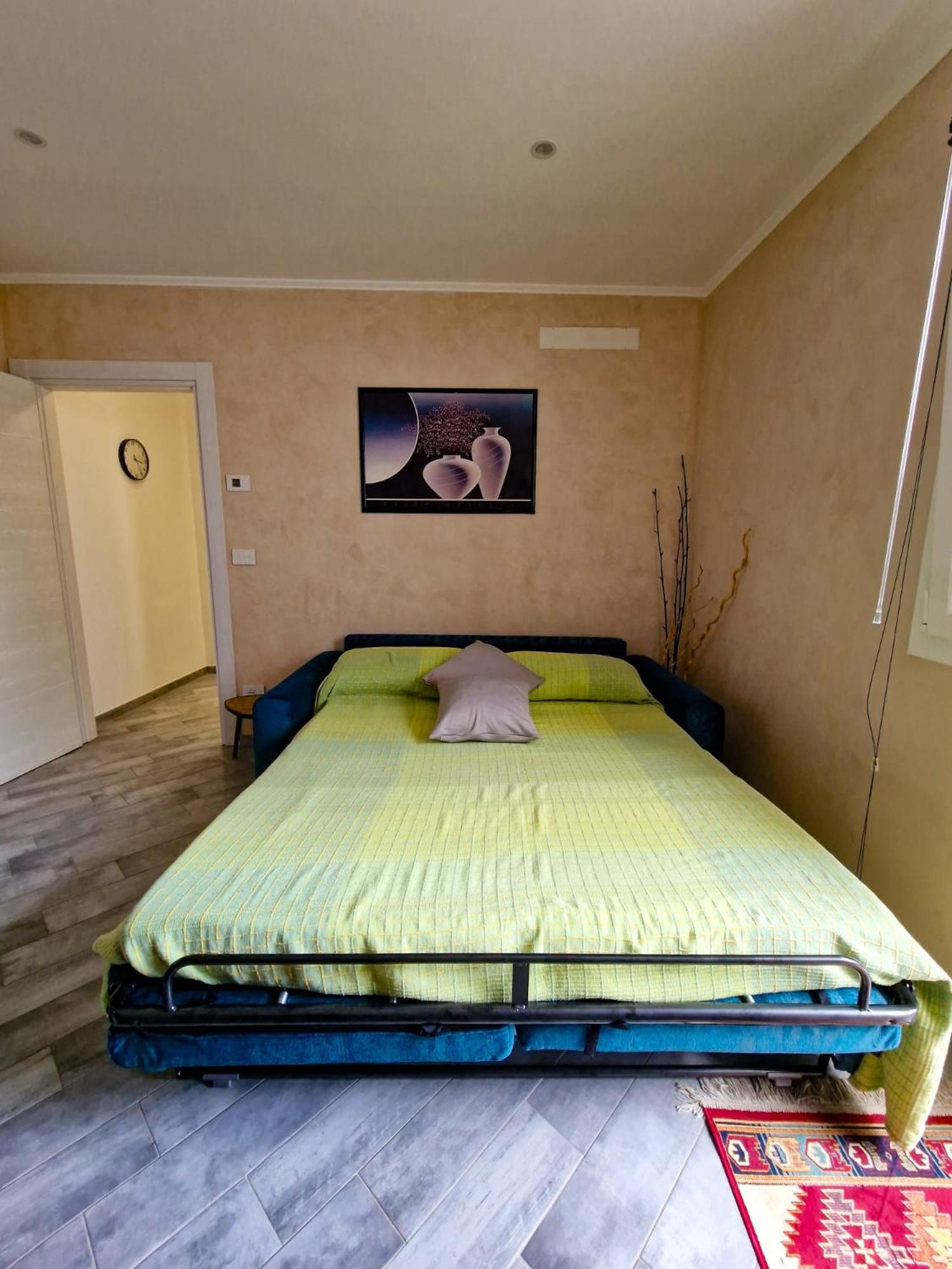 One-Bedroom Apartment with Sea View