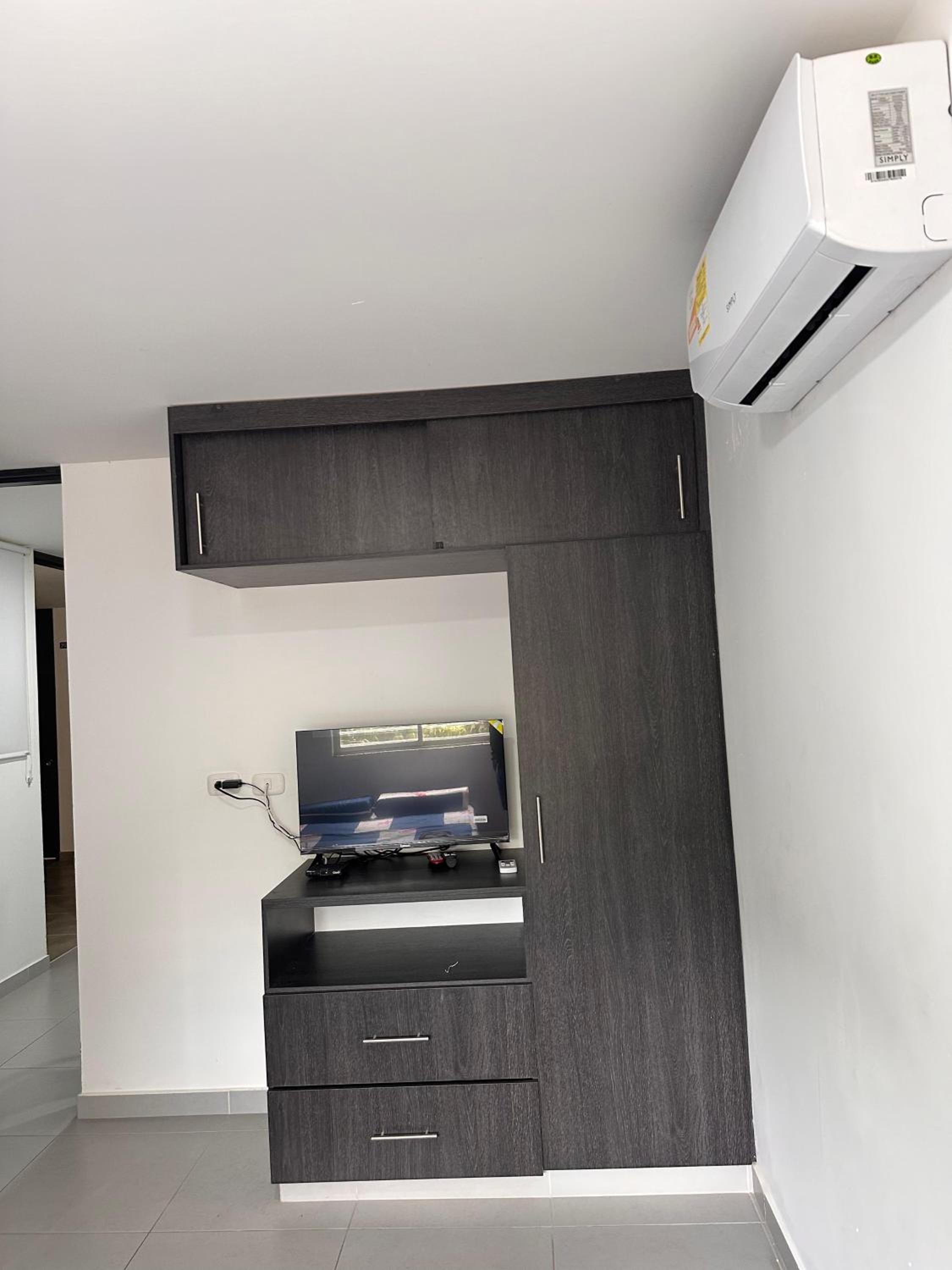 Apartment photo 2