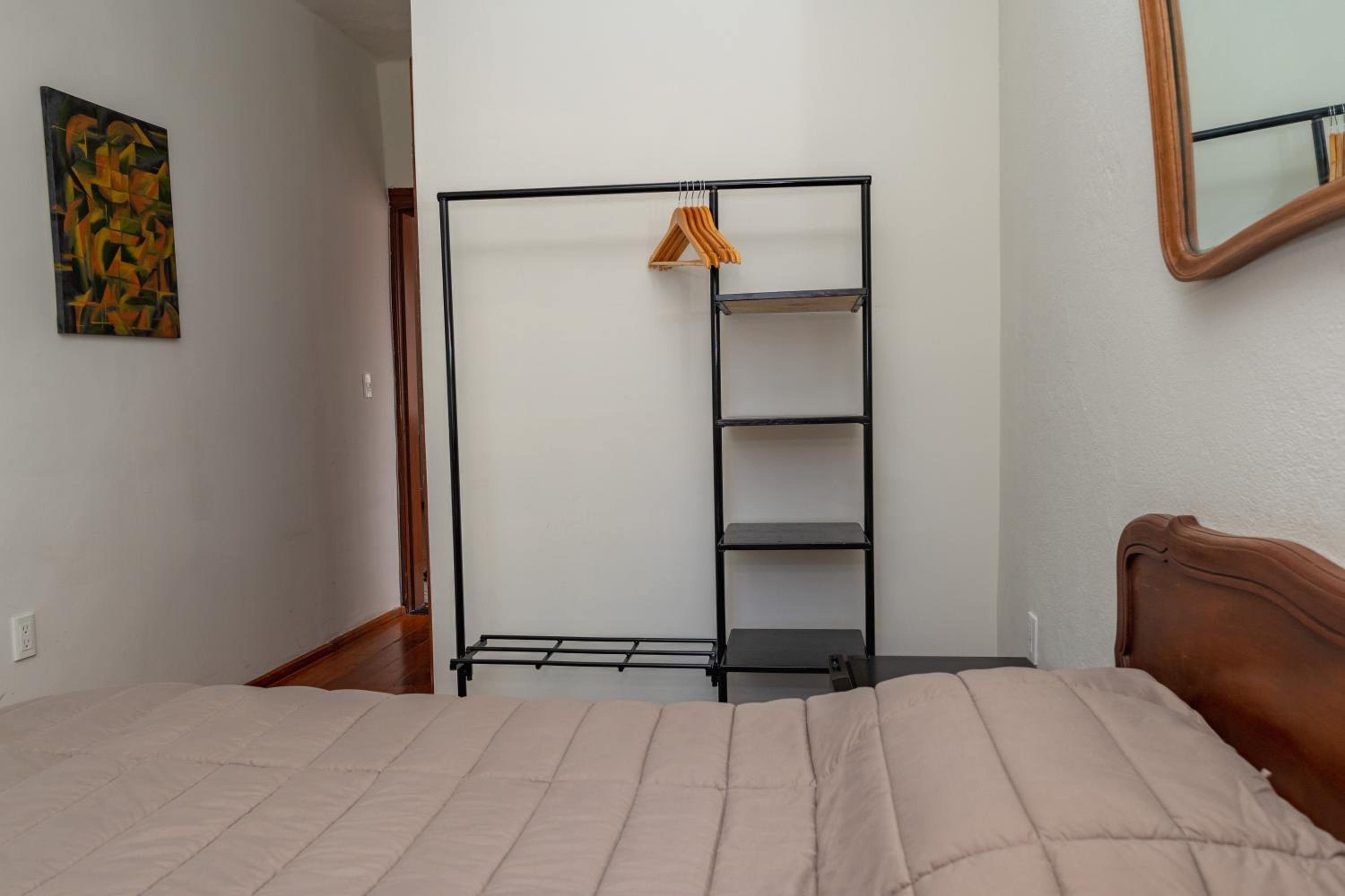 Single Room photo 3