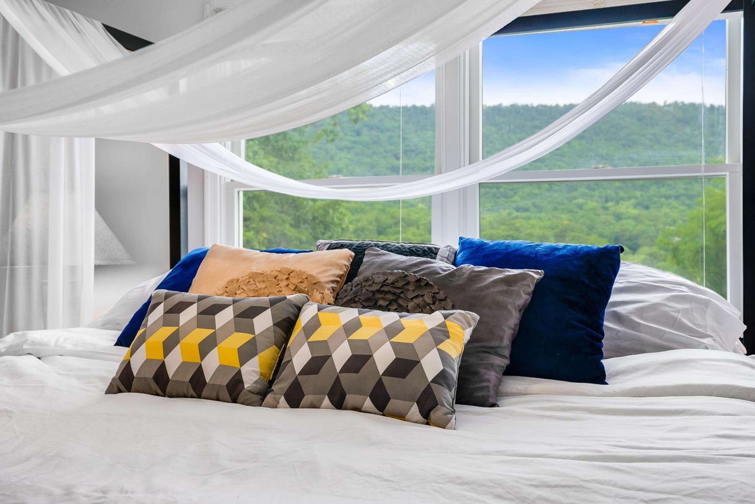 Four-Bedroom House photo 1