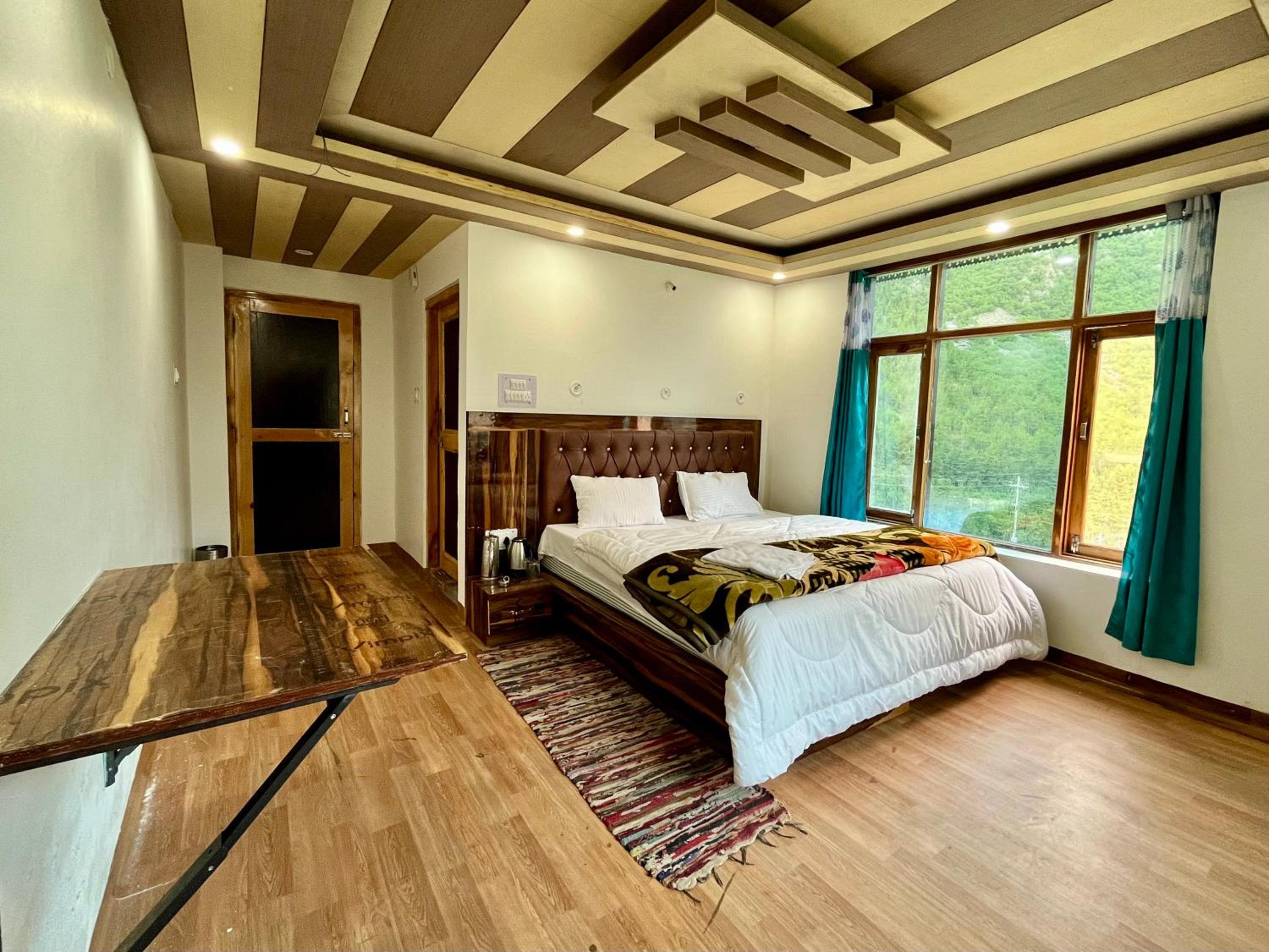 Deluxe Double Room With Balcony photo 3