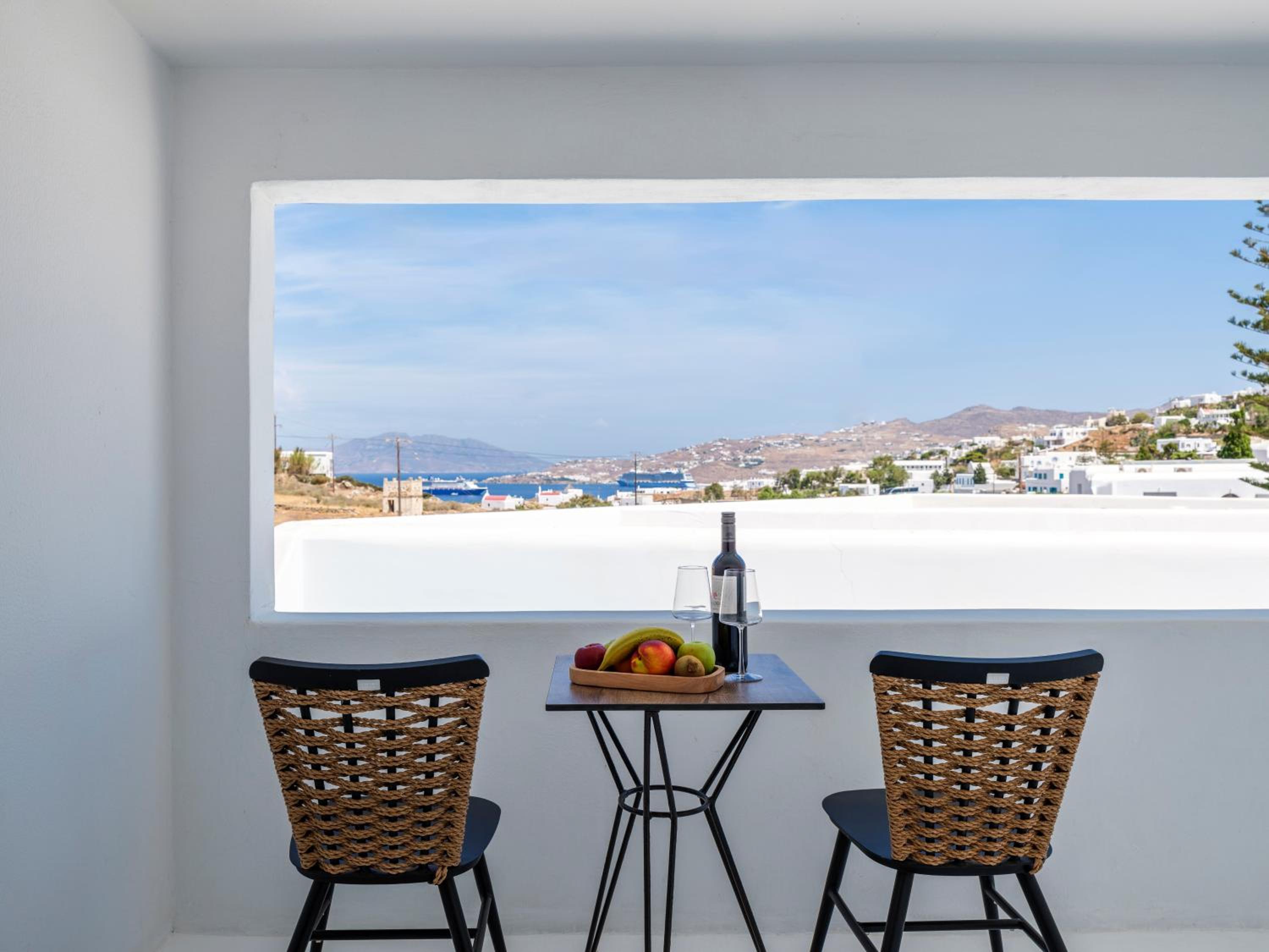 Deluxe Double Room With Side Sea View photo 2