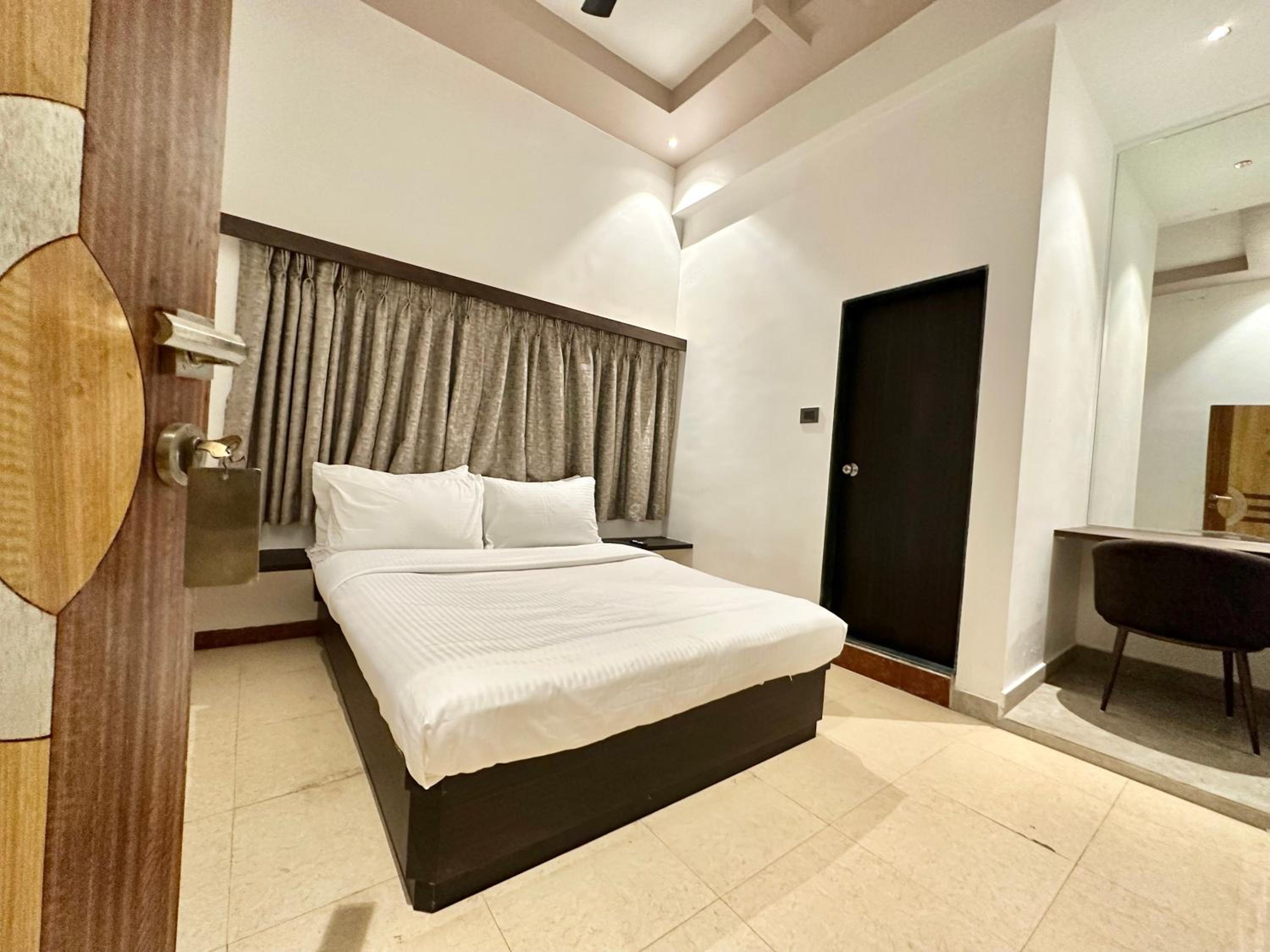 Standard Double Room photo 2
