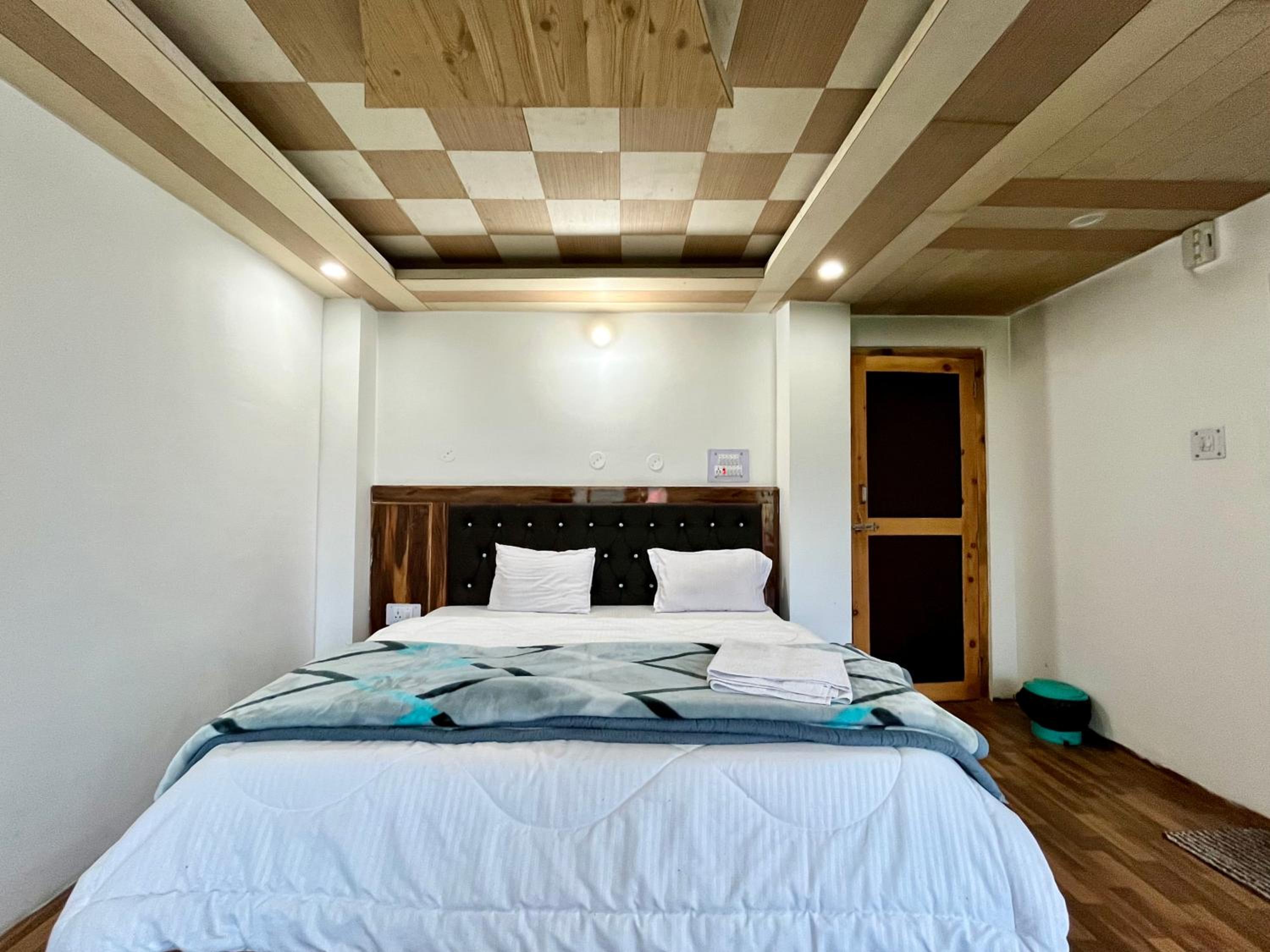 Deluxe Family Suite photo 1
