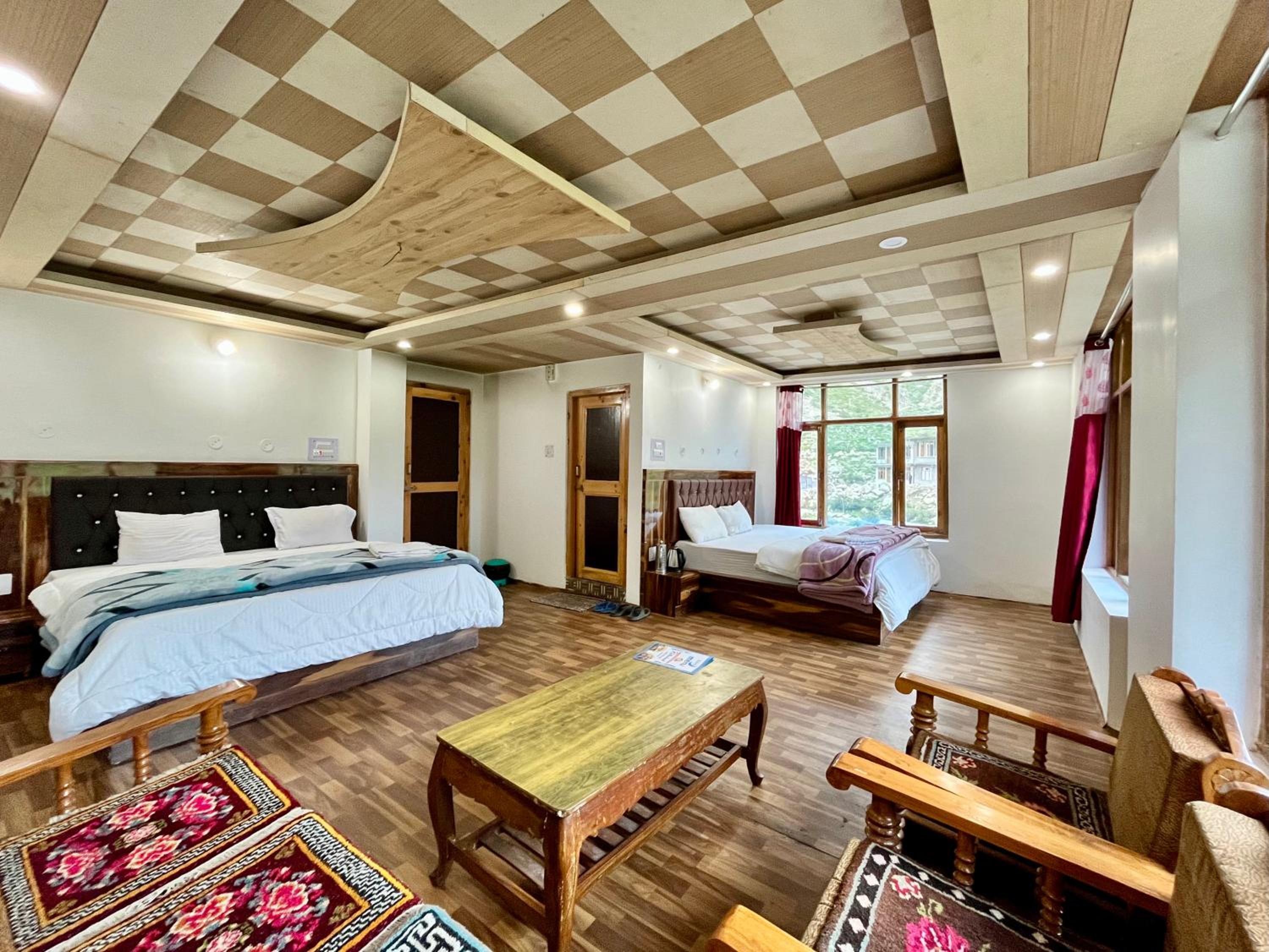 Deluxe Family Suite photo 3