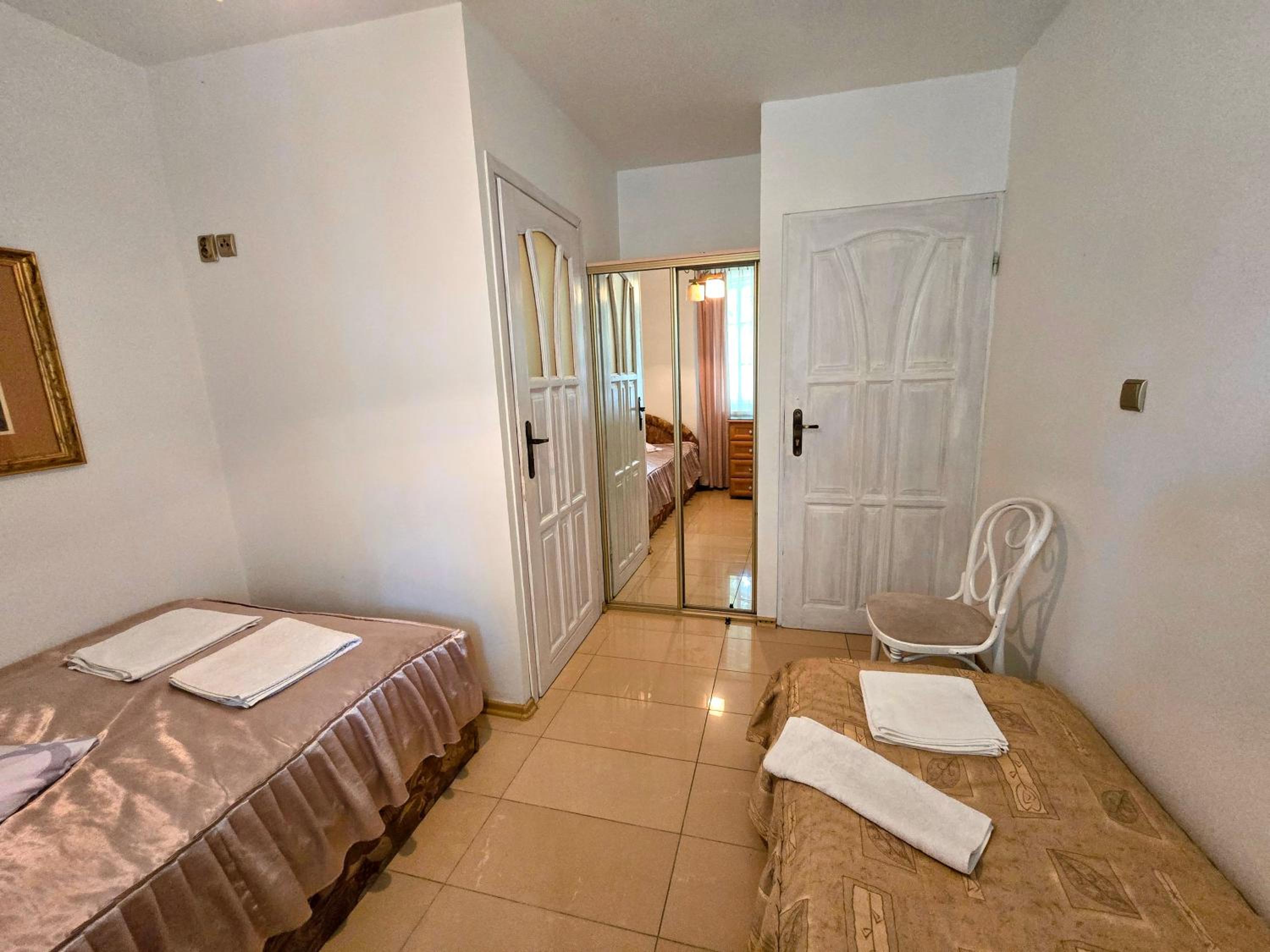 Deluxe Double Room - Photo 13