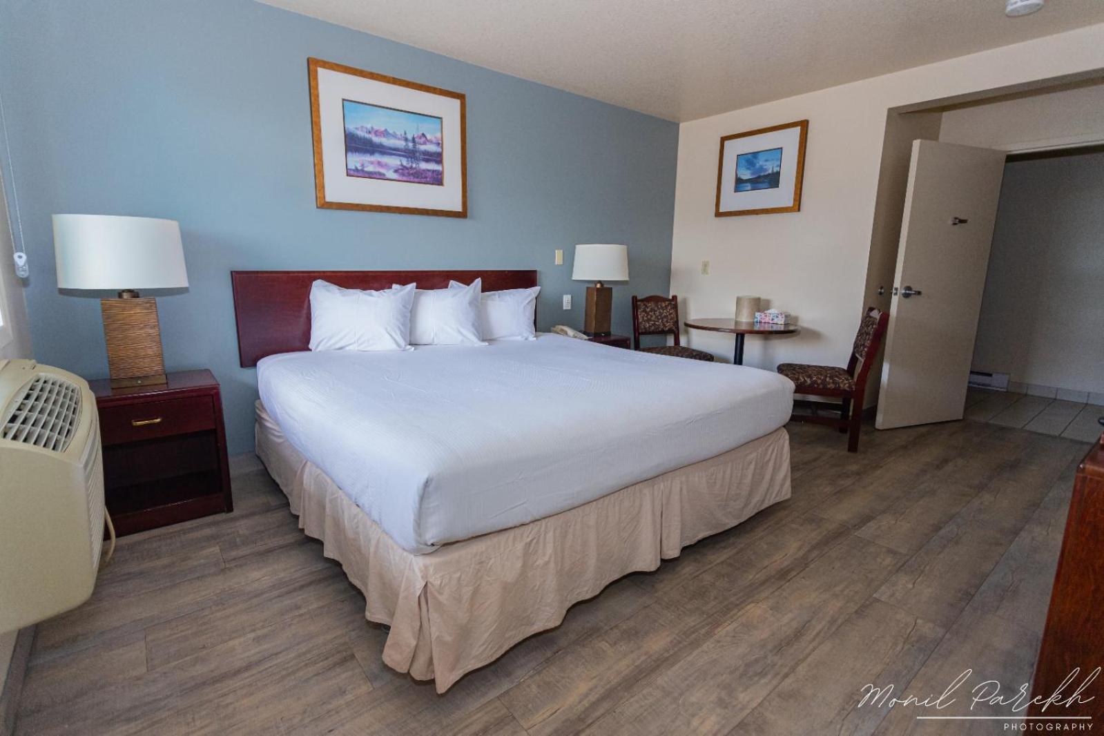 Deluxe King Room - Photo 1