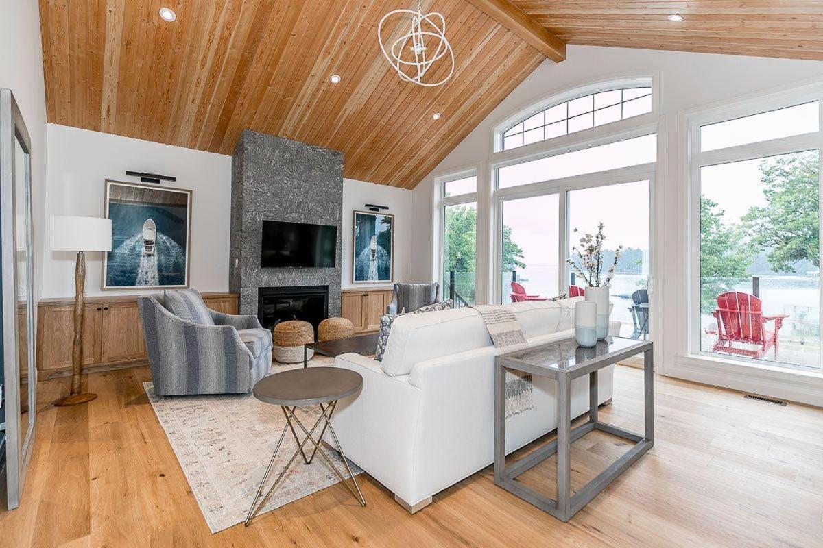 Four-Bedroom Villa photo 2