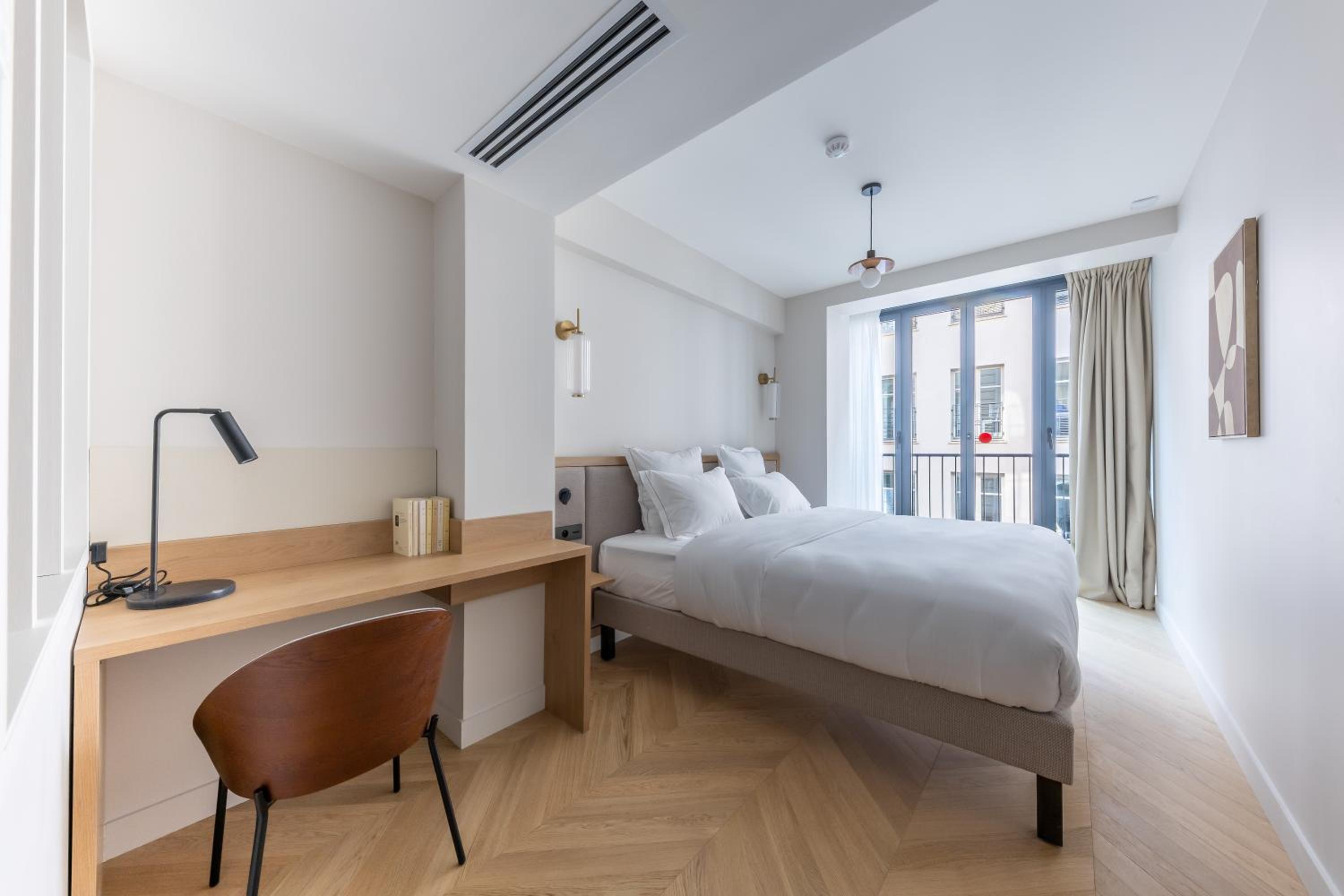 Apartment with City View photo 2