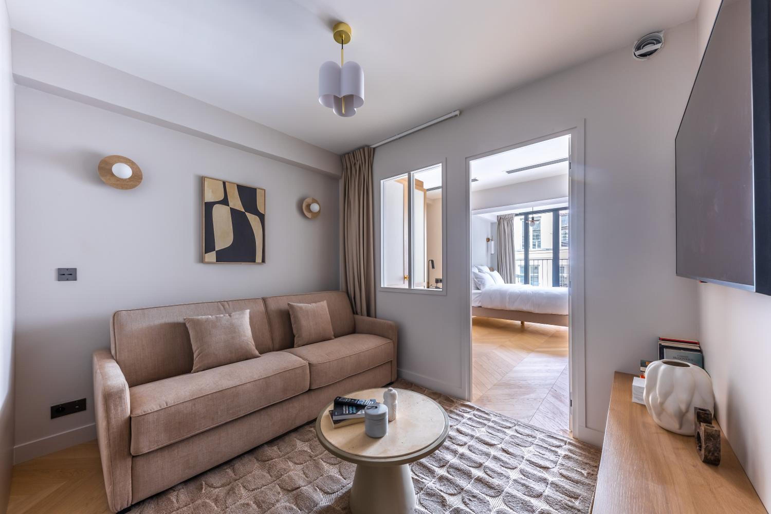 One-Bedroom Apartment with Balcony photo 3