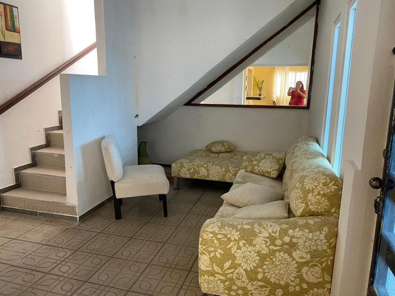 One-Bedroom House photo 1