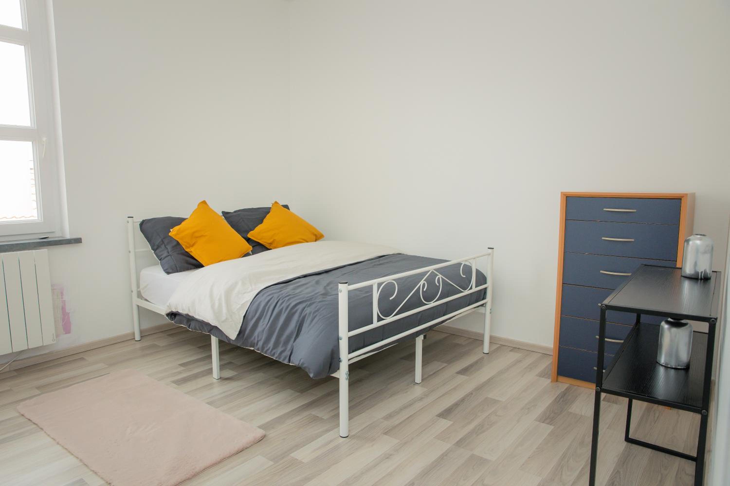 Standard Double Room with Shared Bathroom photo 2