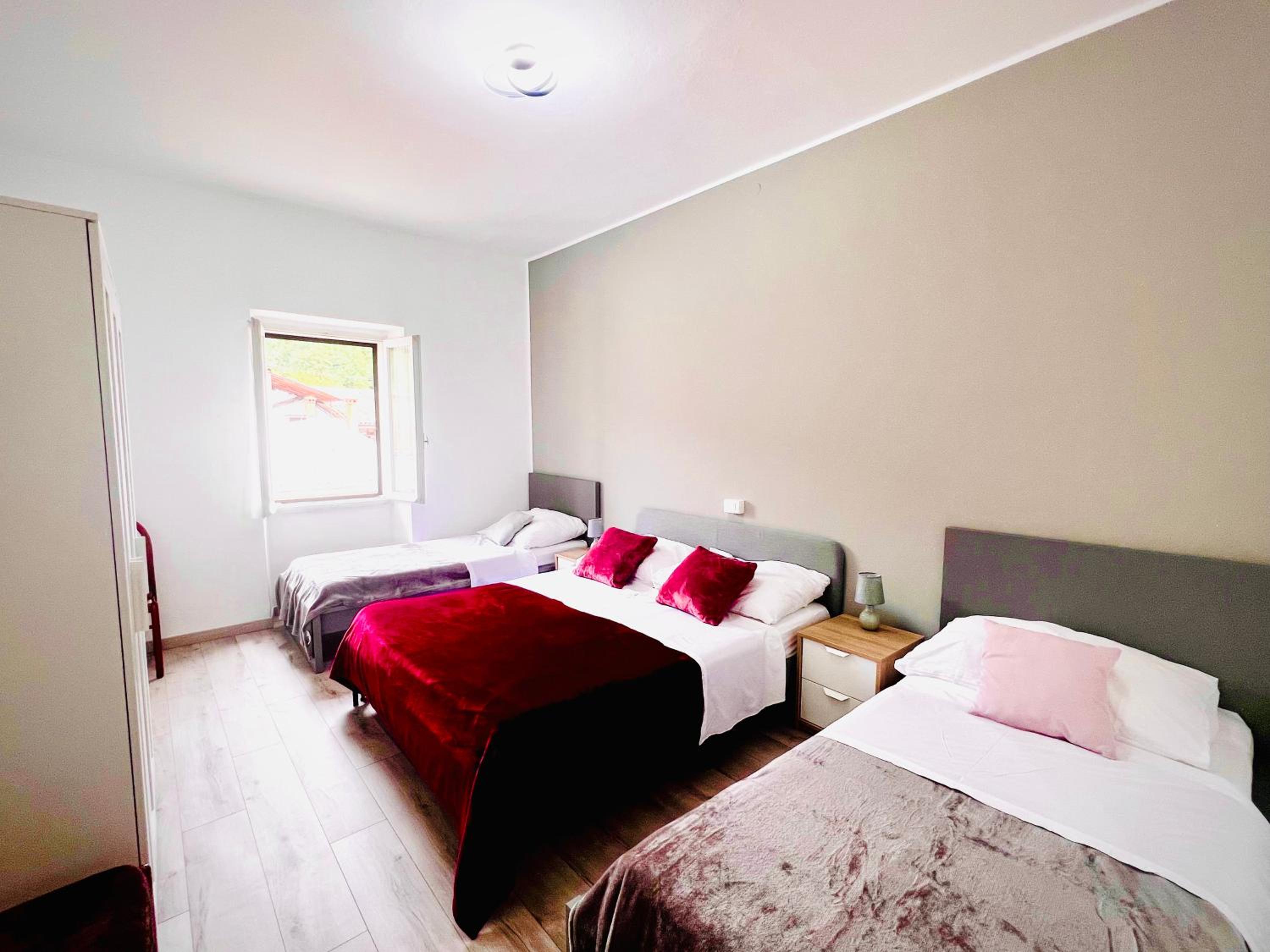 Two-Bedroom Apartment With Mountain View photo 2