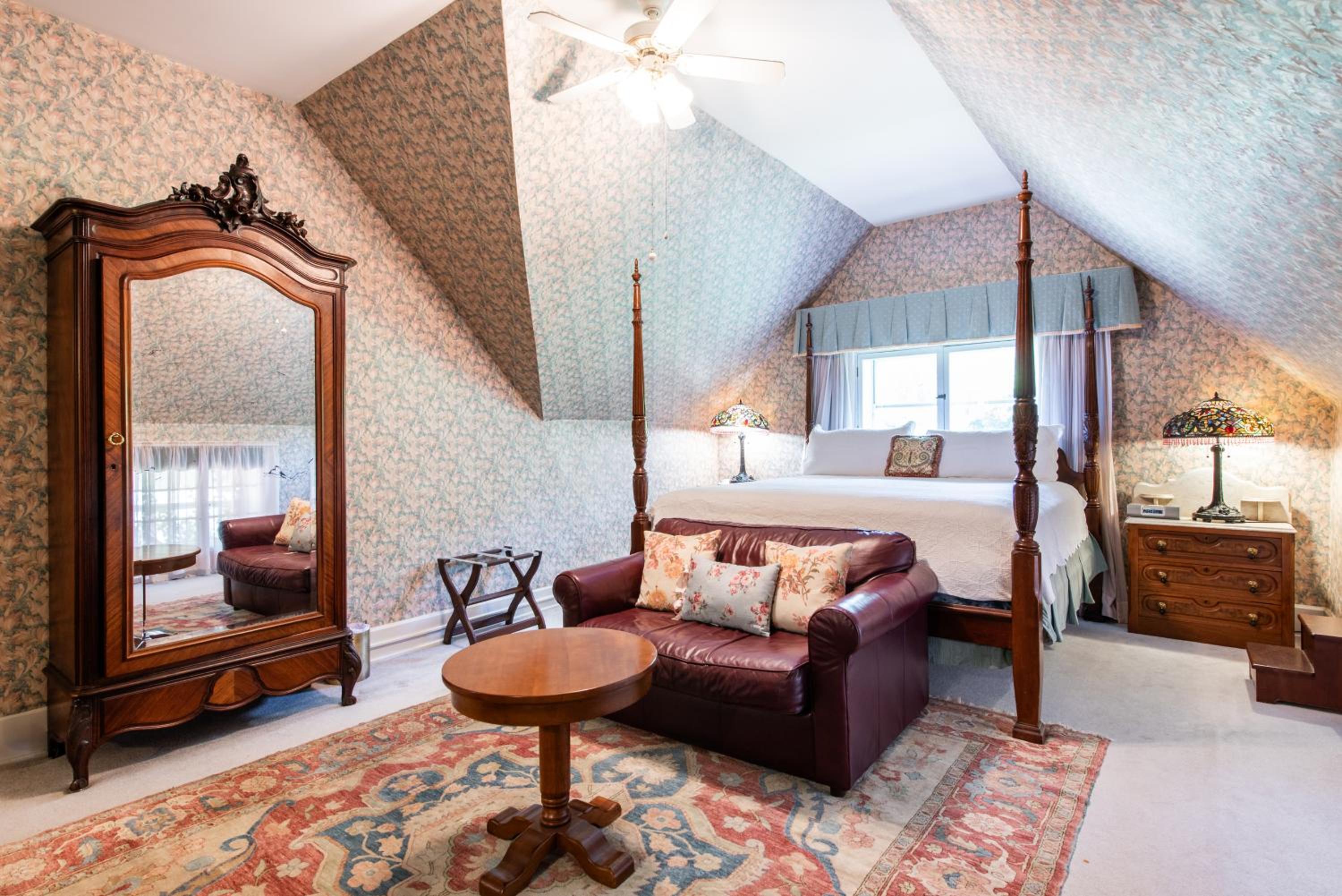 Deluxe King Studio