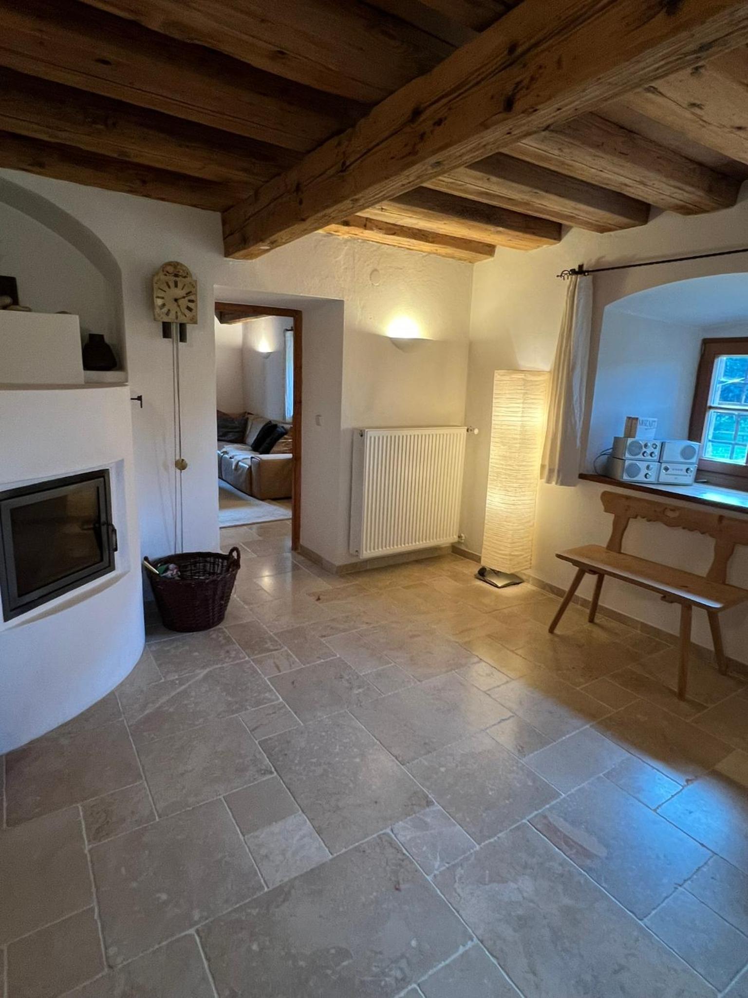 Apartment - Split Level photo 2