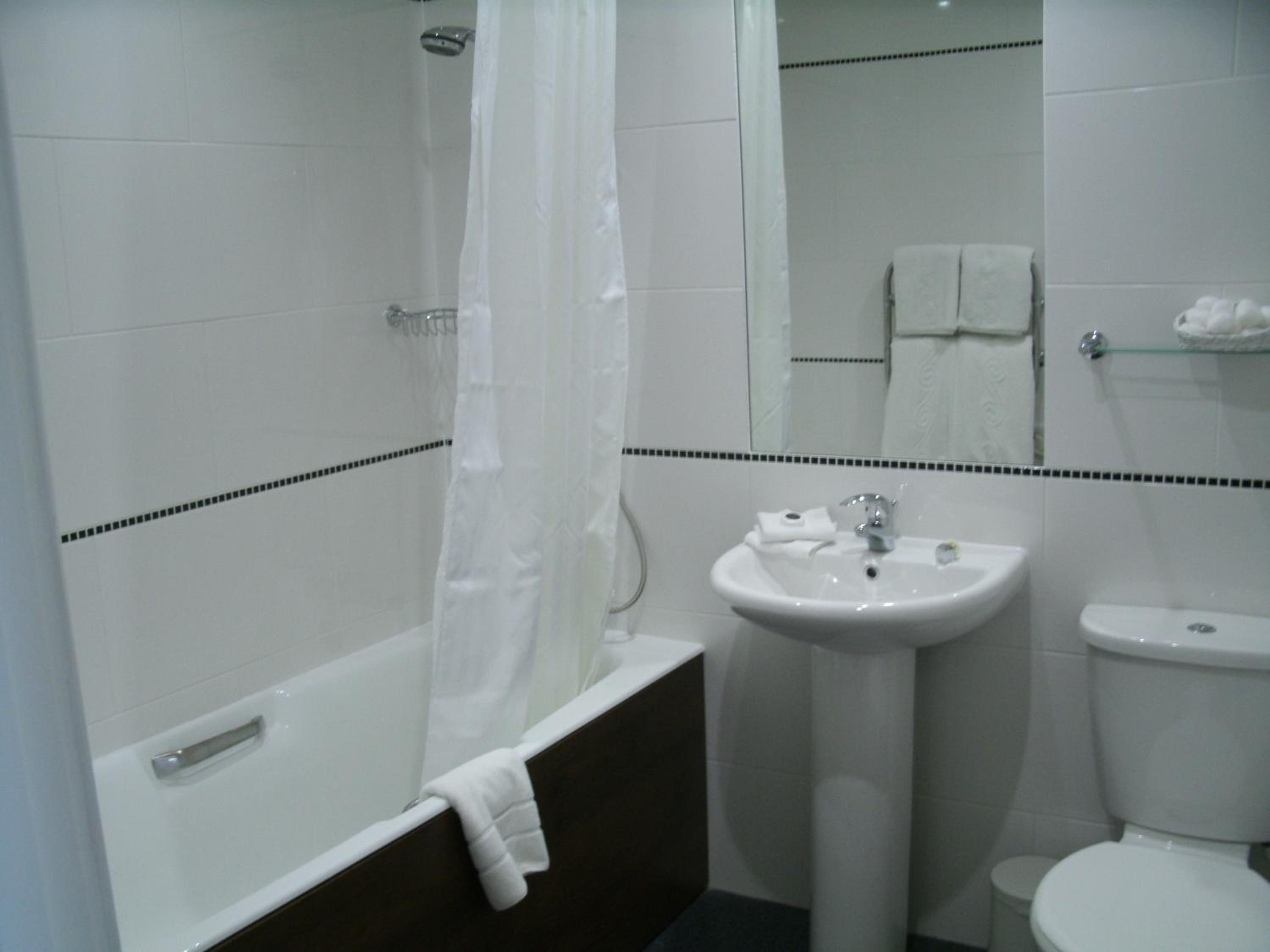 Budget Double Room photo 3