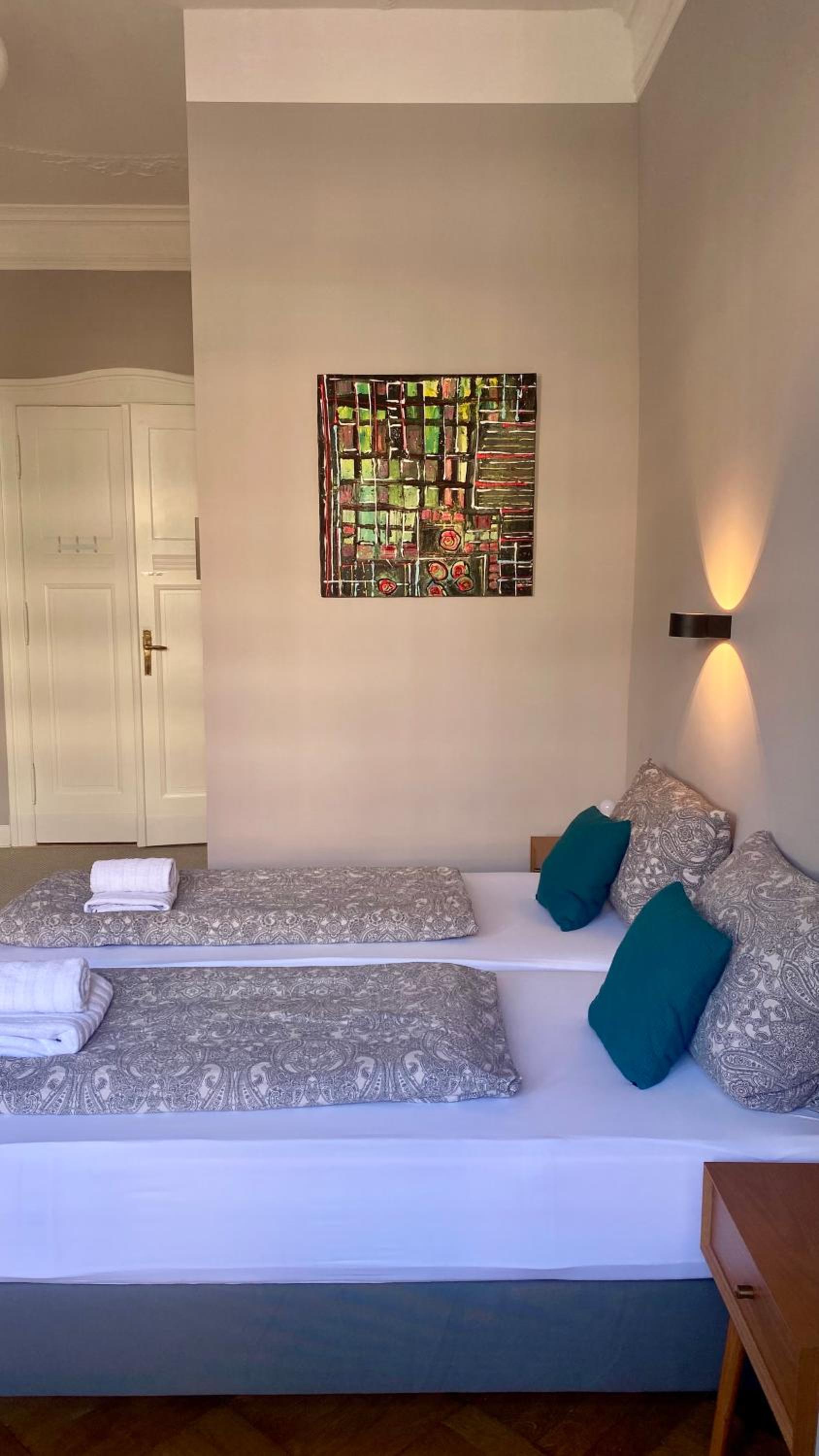 Studio Apartment photo 3
