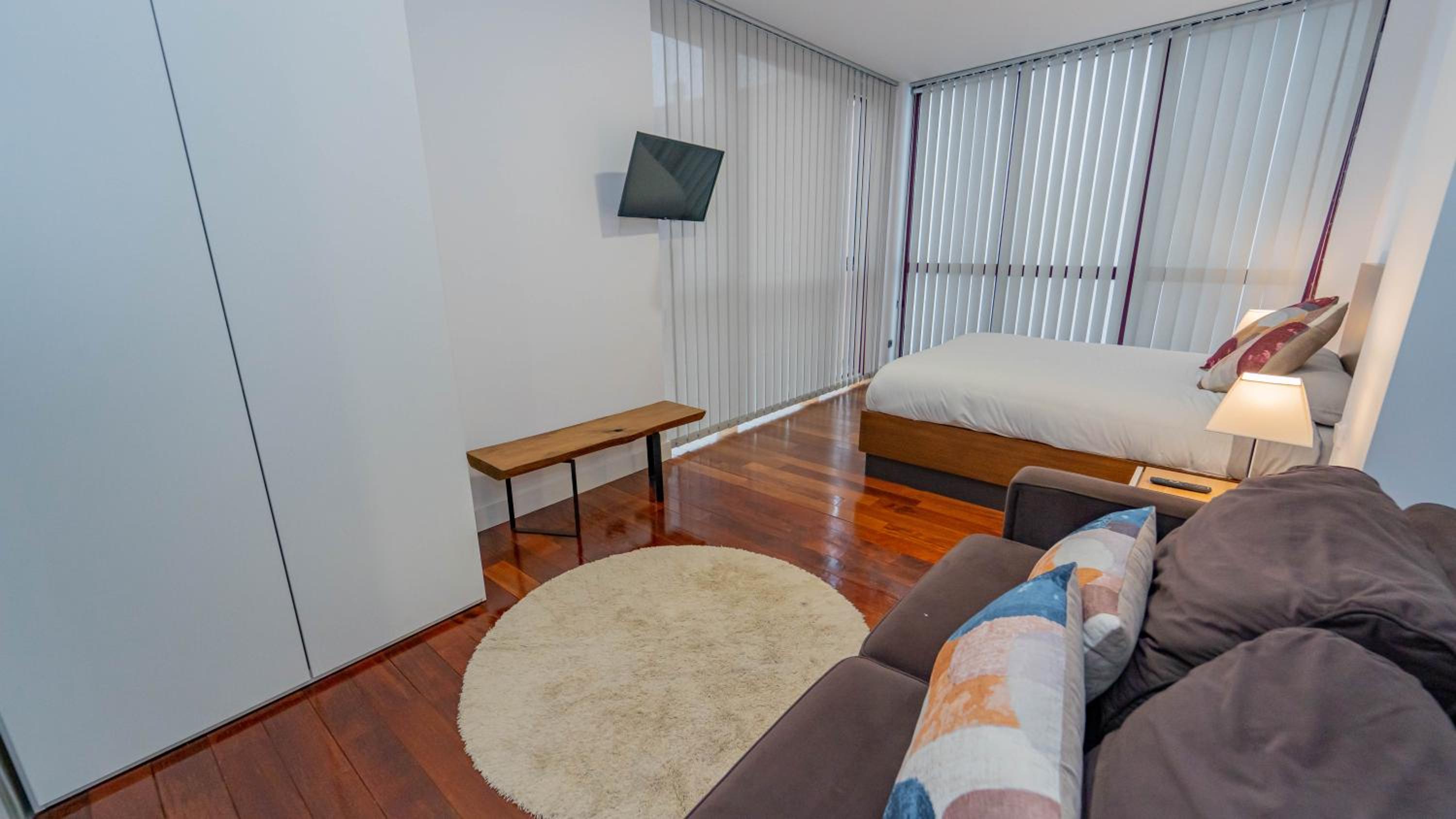 Duplex 2 Bedrooms with Terrace photo 3