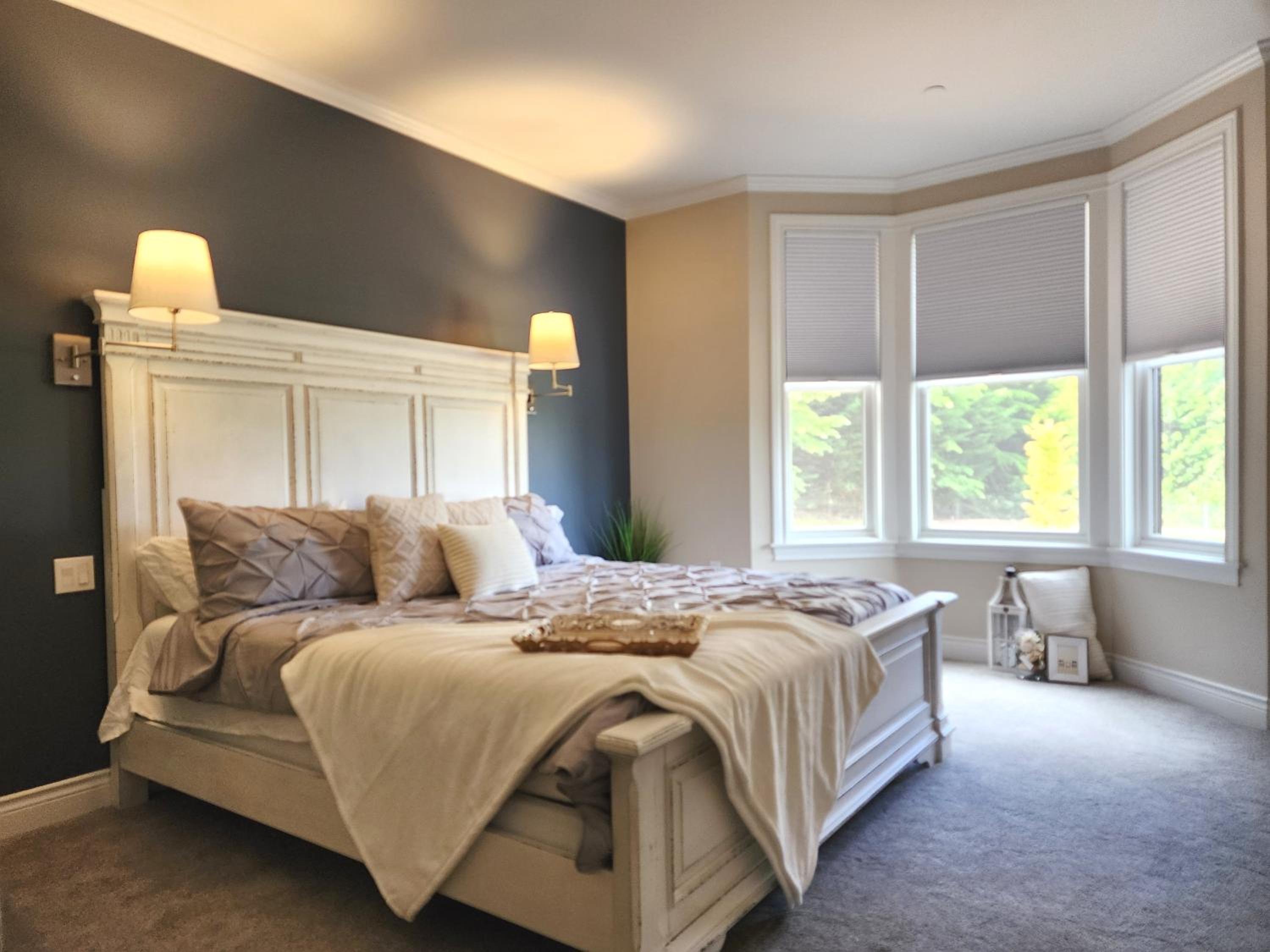 Five-Bedroom House photo 3