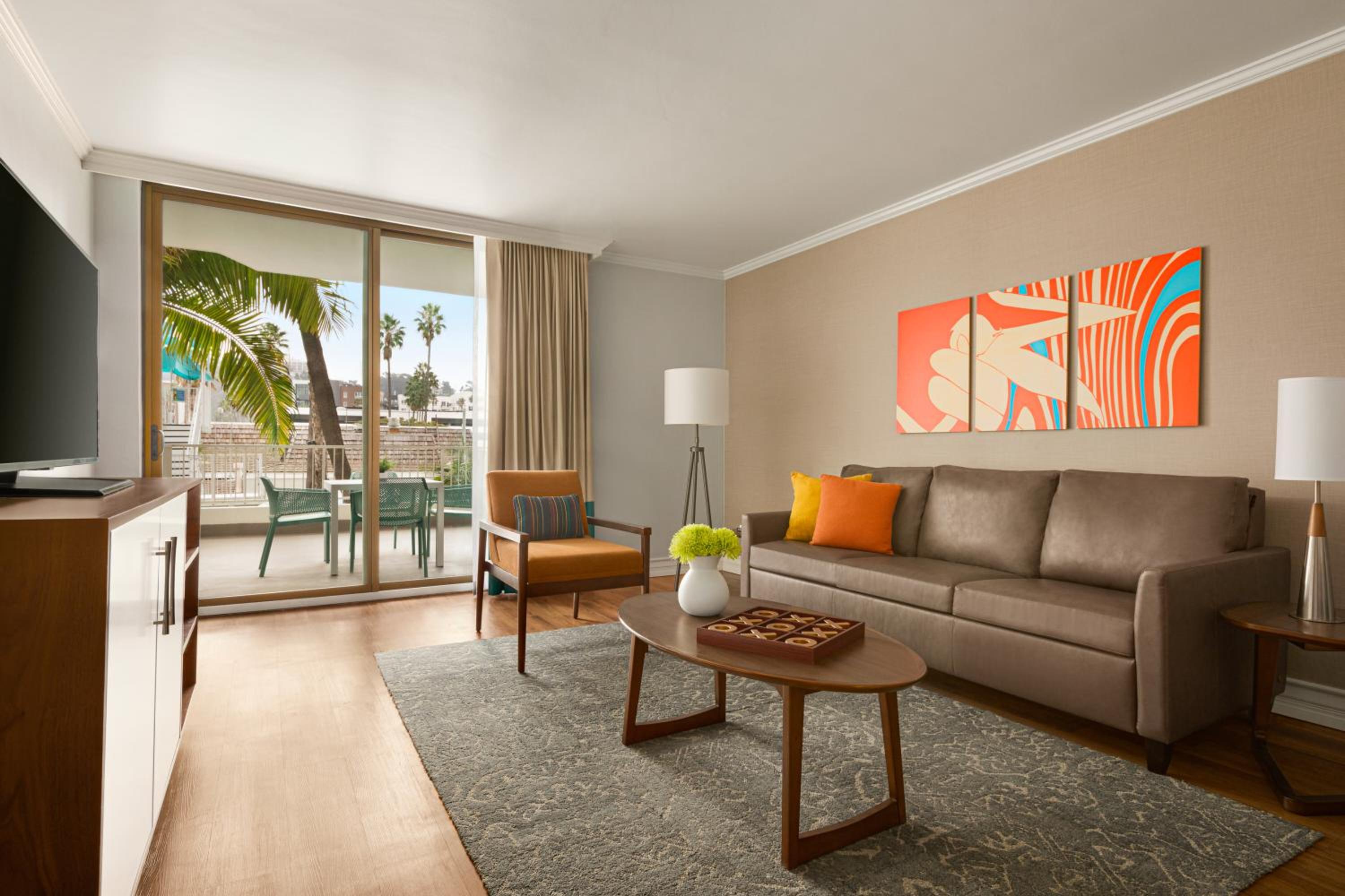 Classic Suite 1 King - Photo 2