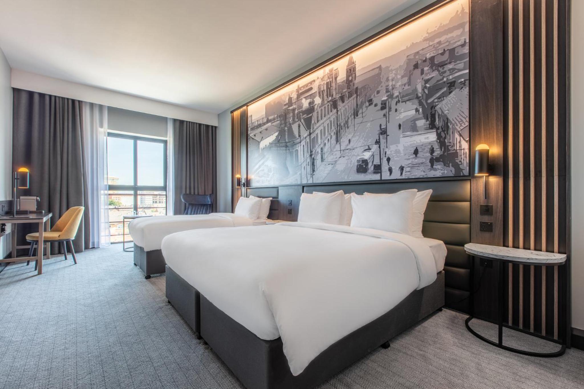 Grand King Room - Photo 9