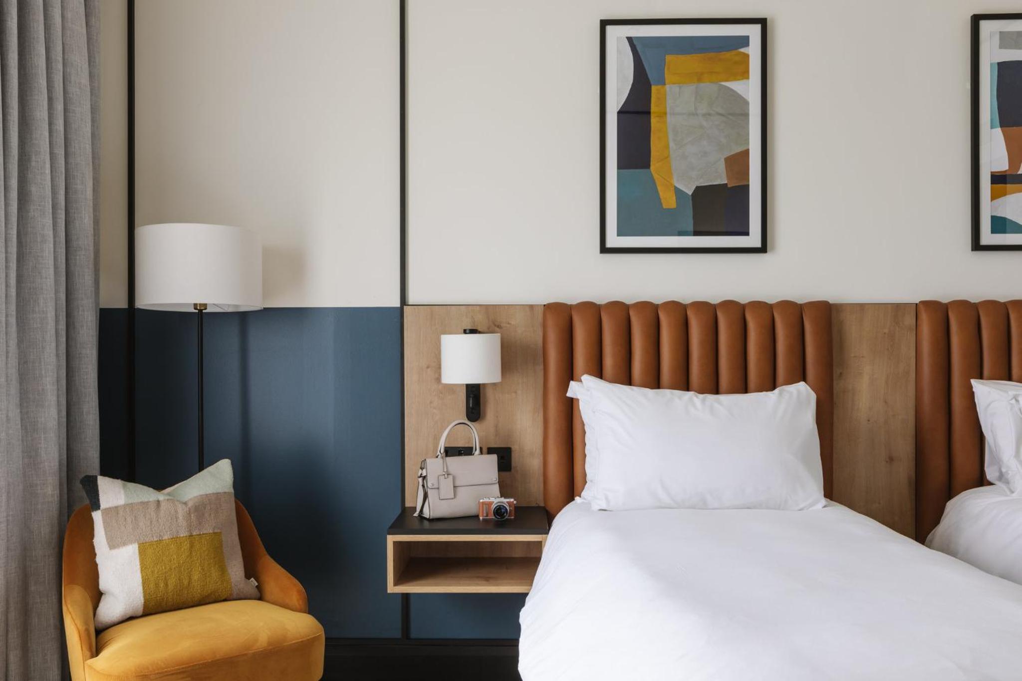 Premium Twin Room - Photo 20