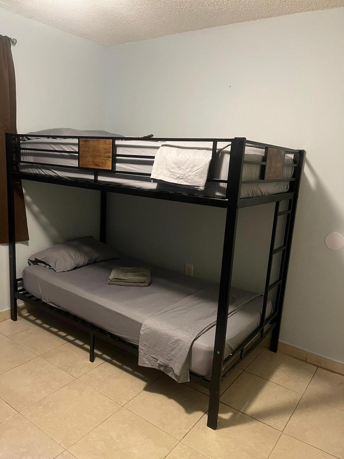 Bed in 4-Bed Mixed Dormitory Room photo 1