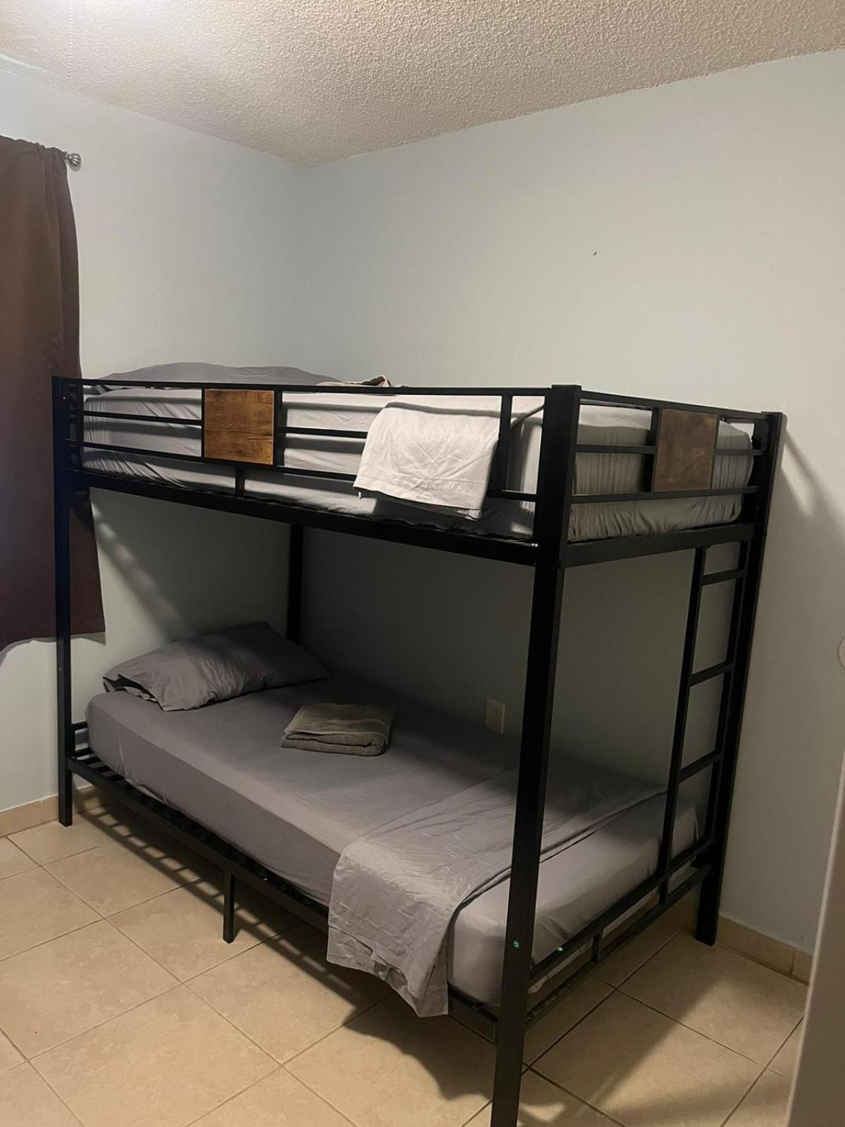 Bed in 4-Bed Mixed Dormitory Room photo 3
