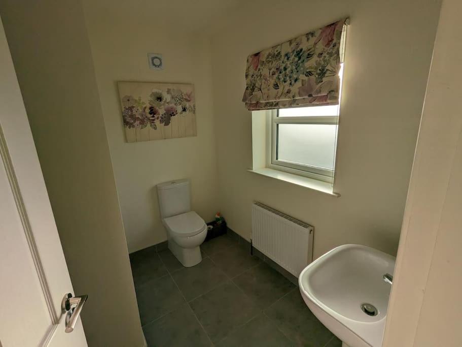 Three-Bedroom House photo 2