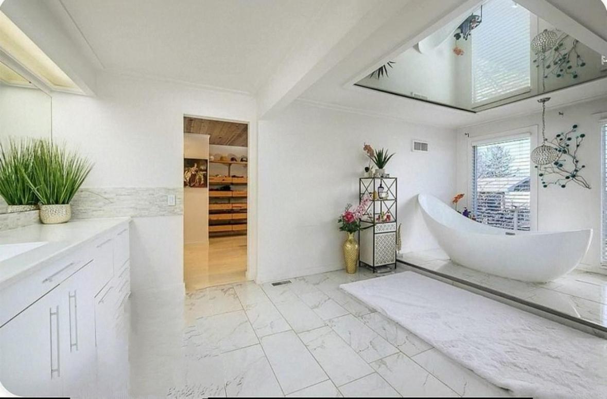 Three-Bedroom Villa photo 2