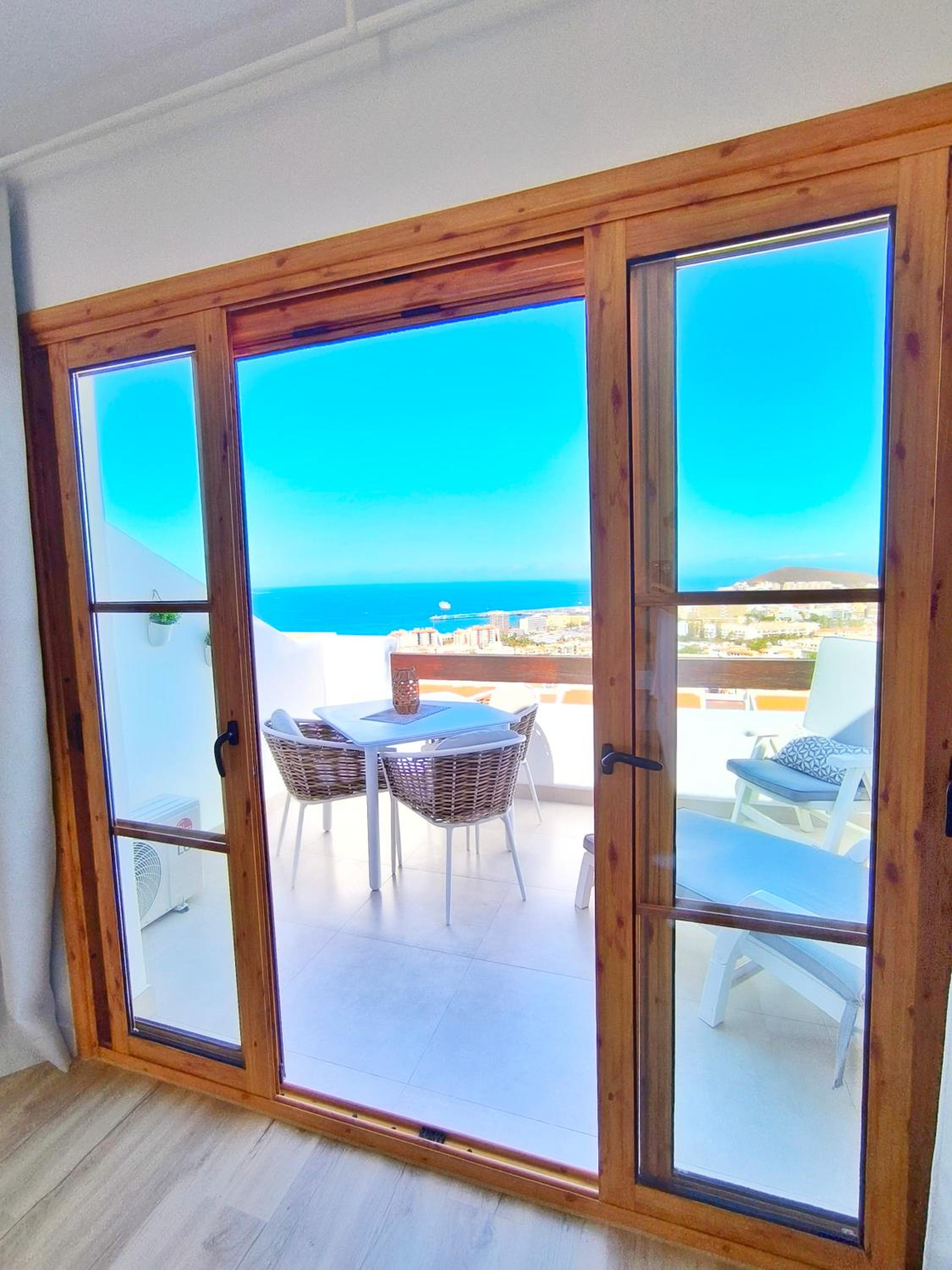 Studio Apartment with Sea View photo 2