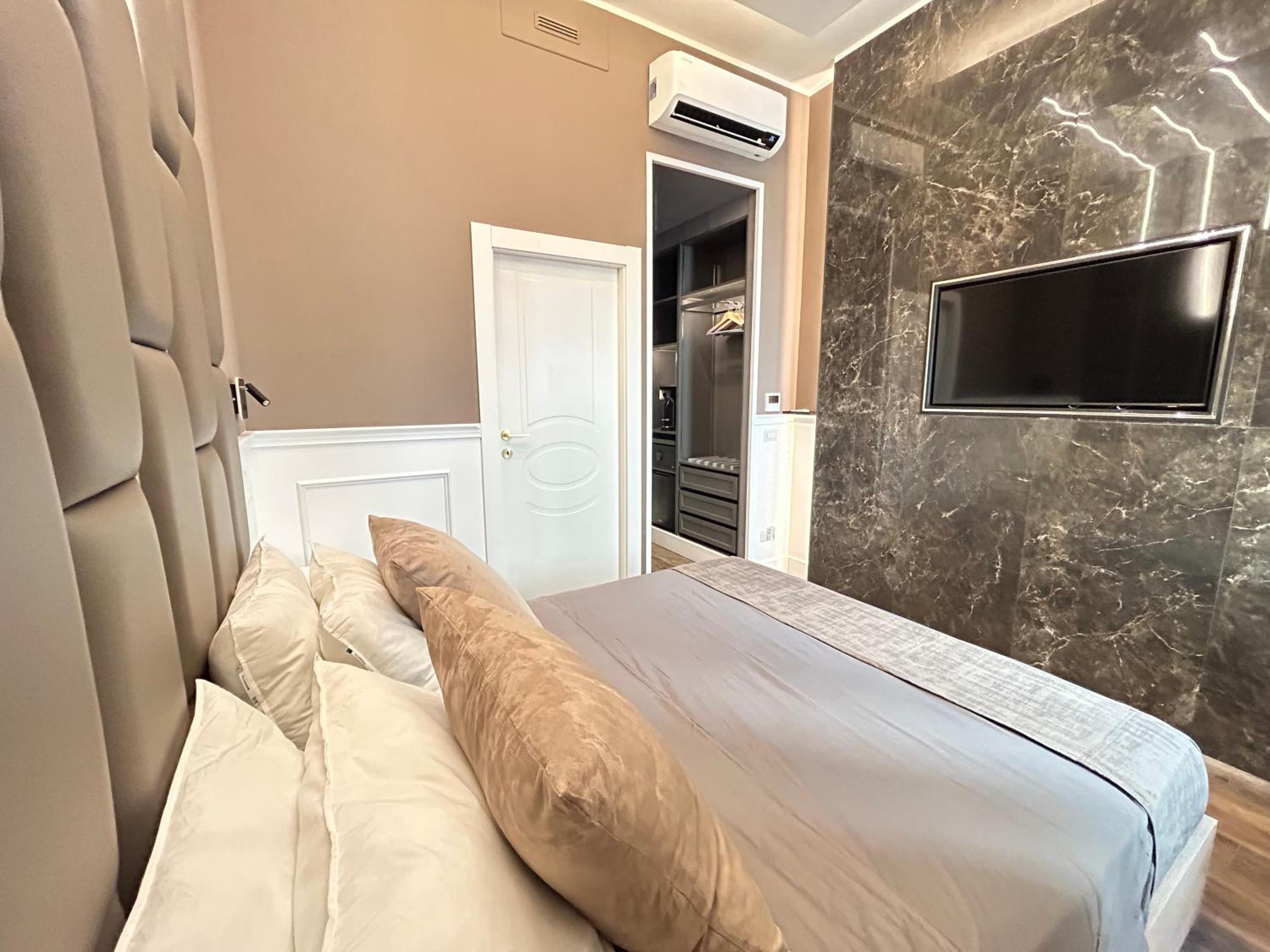 Double Room photo 3