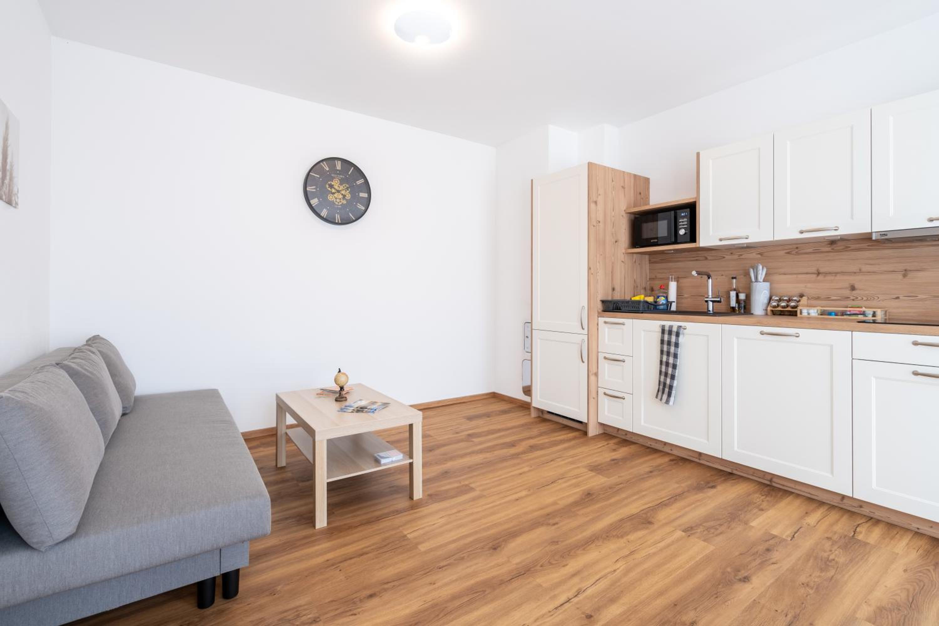 Apartment with Terrace photo 3