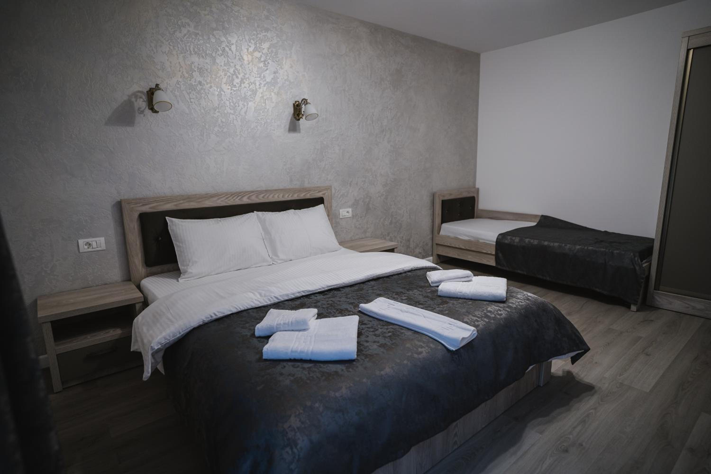 Superior Triple Room photo 2