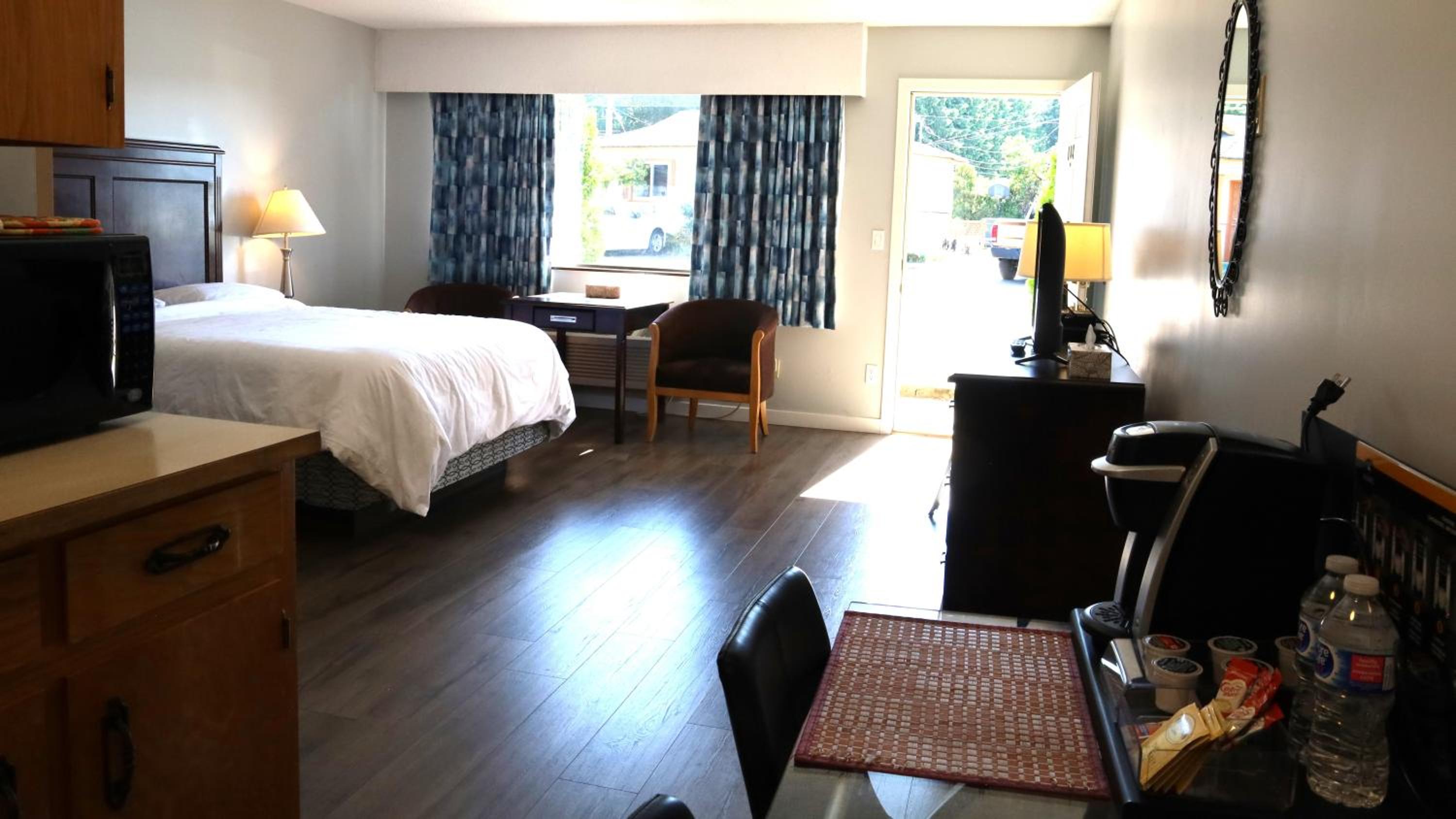 Deluxe Queen Room photo 3