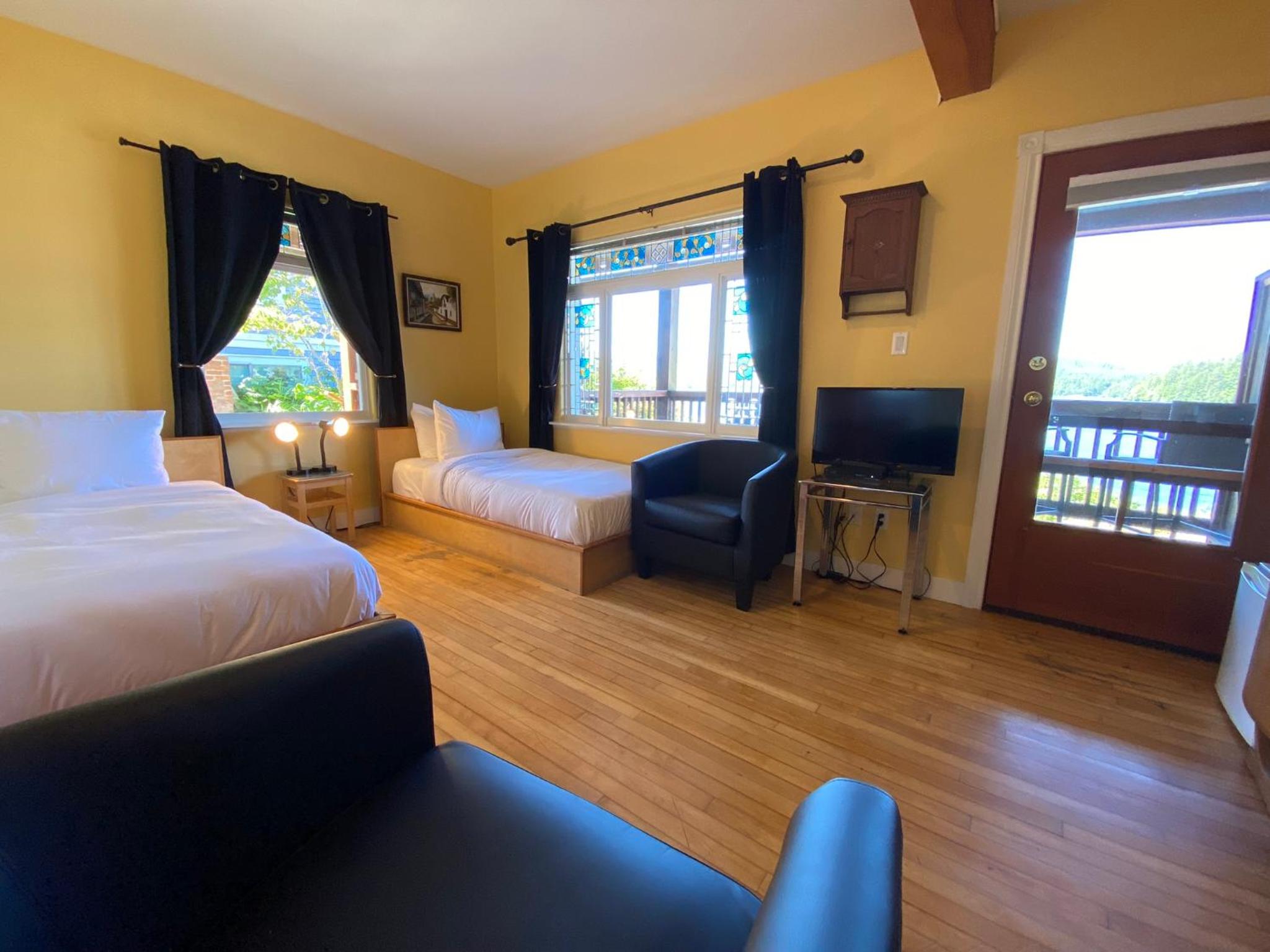 Twin Room with Ocean View photo 1