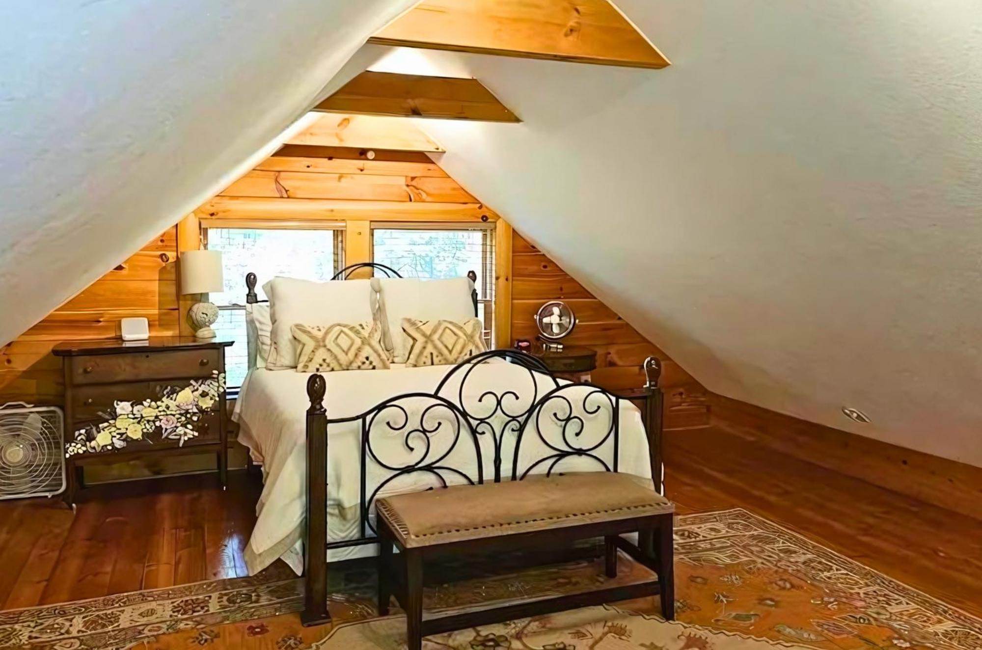 Four-Bedroom House photo 1