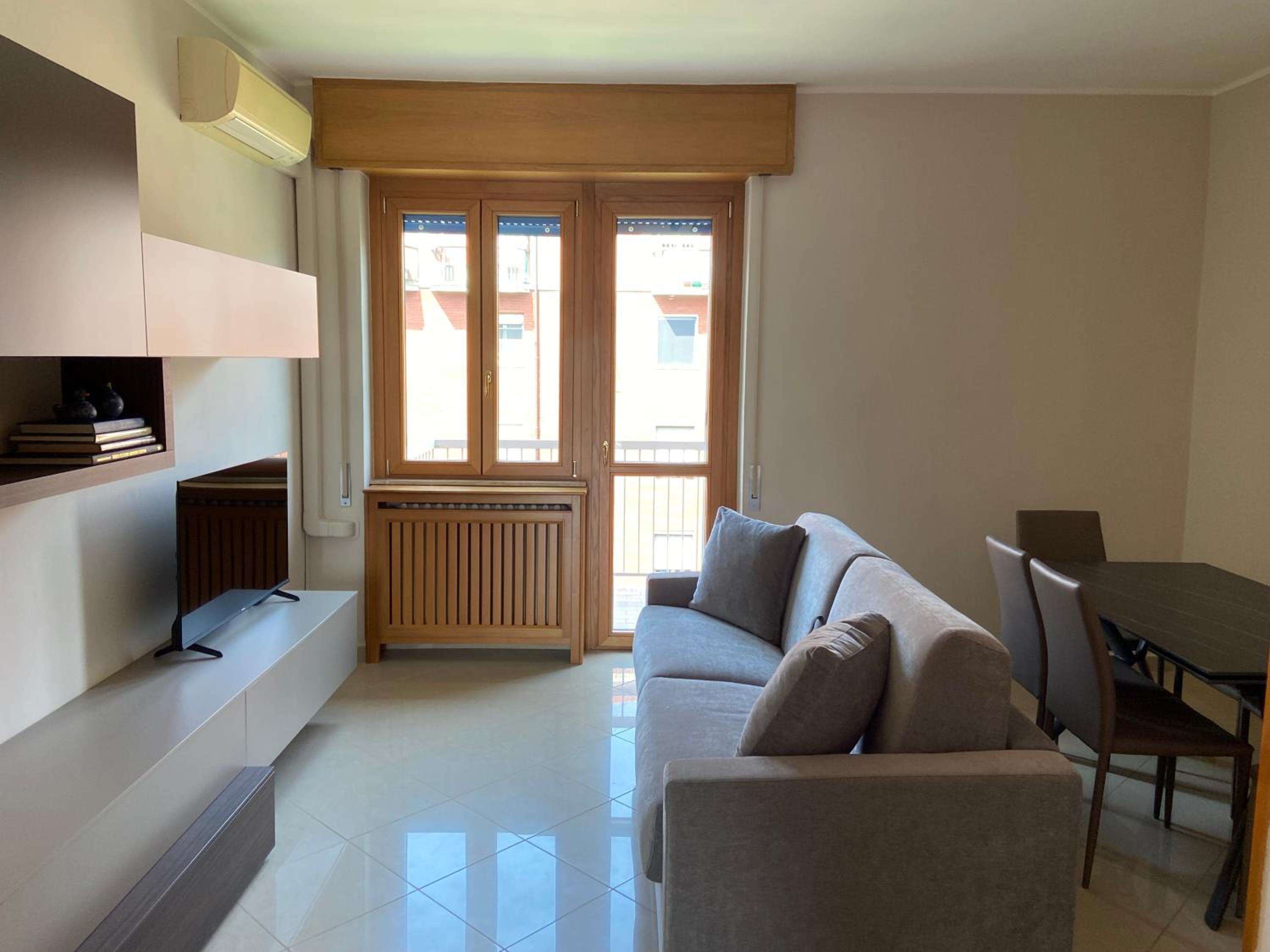 Two-Bedroom Deluxe Apartment with Balcony