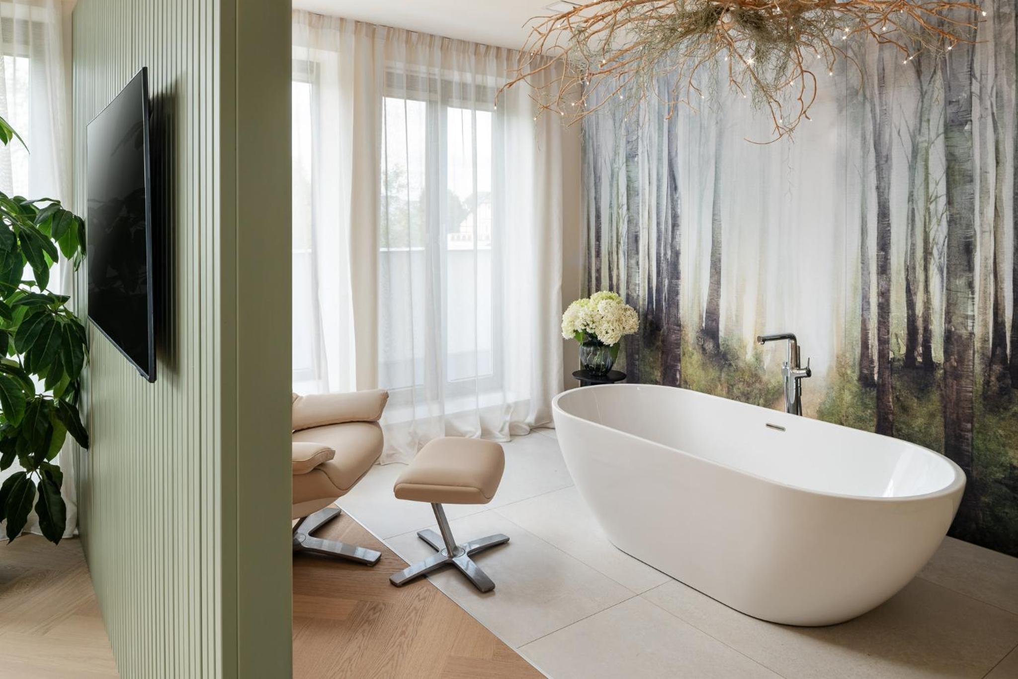 Deluxe Double Room with Bath - Photo 2