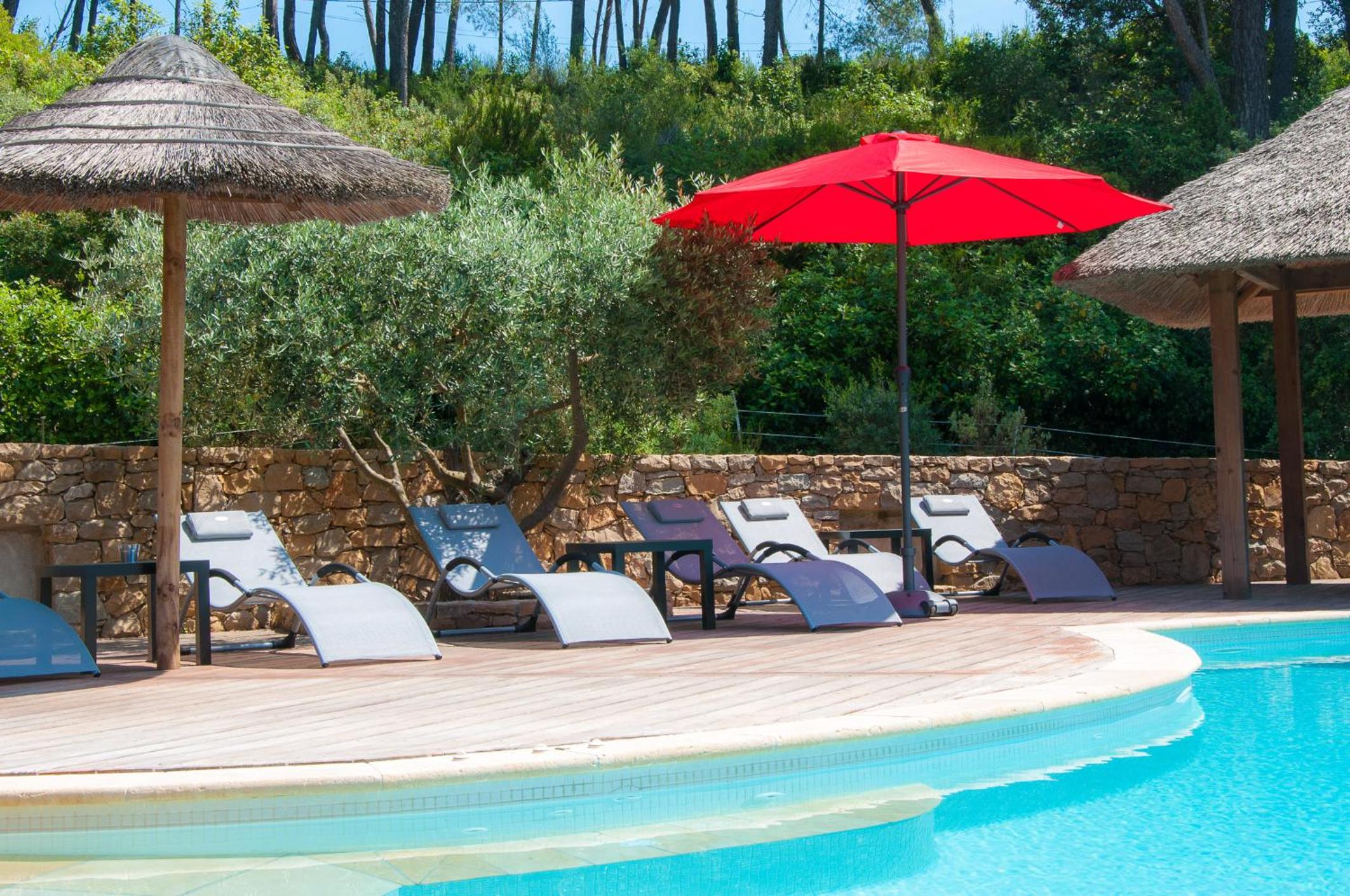 Double Room with Pool View - Photo 1