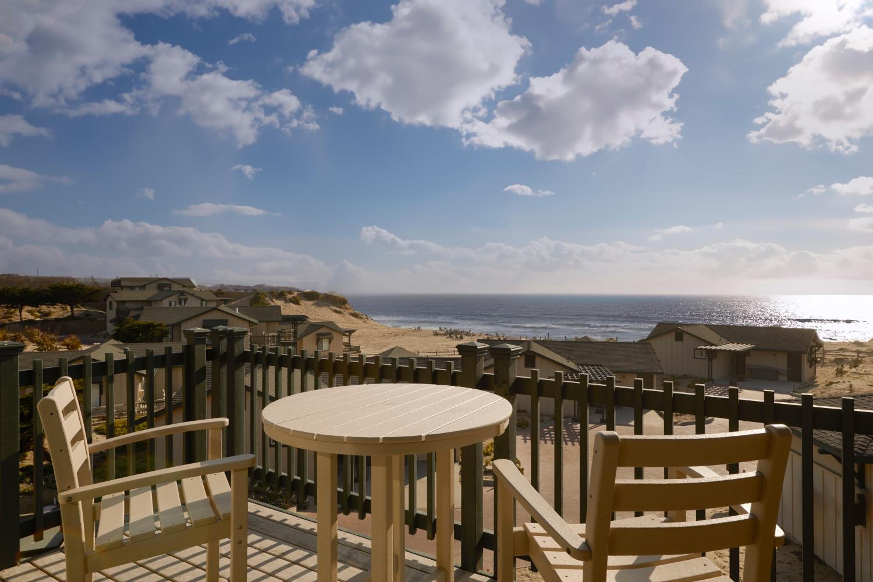 Ocean View Deluxe Room - Photo 7