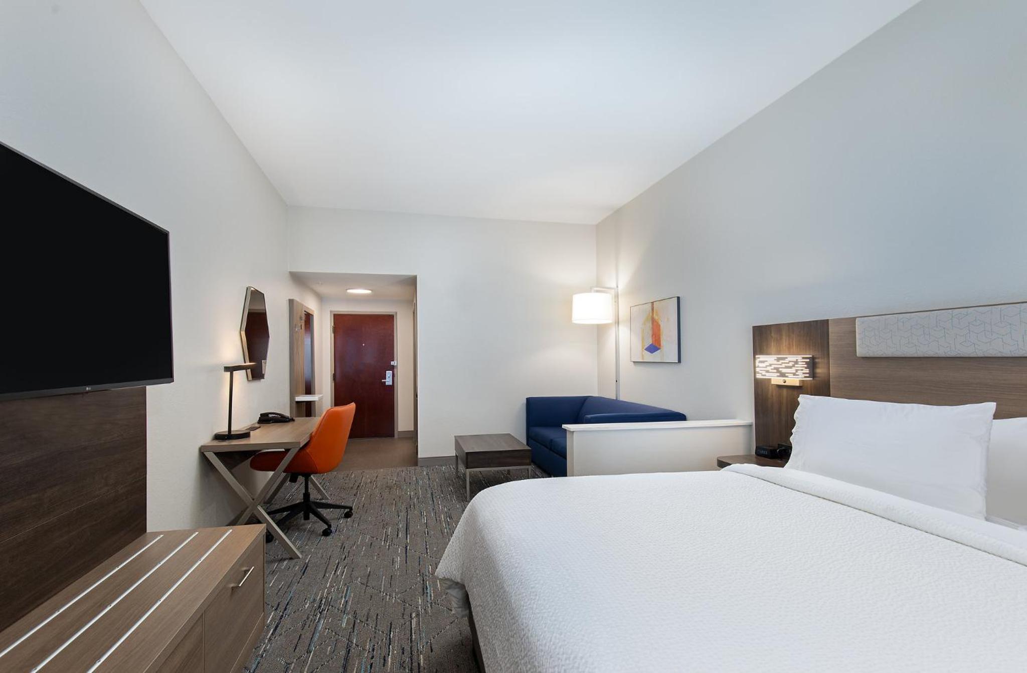 Standard King Room - Photo 3